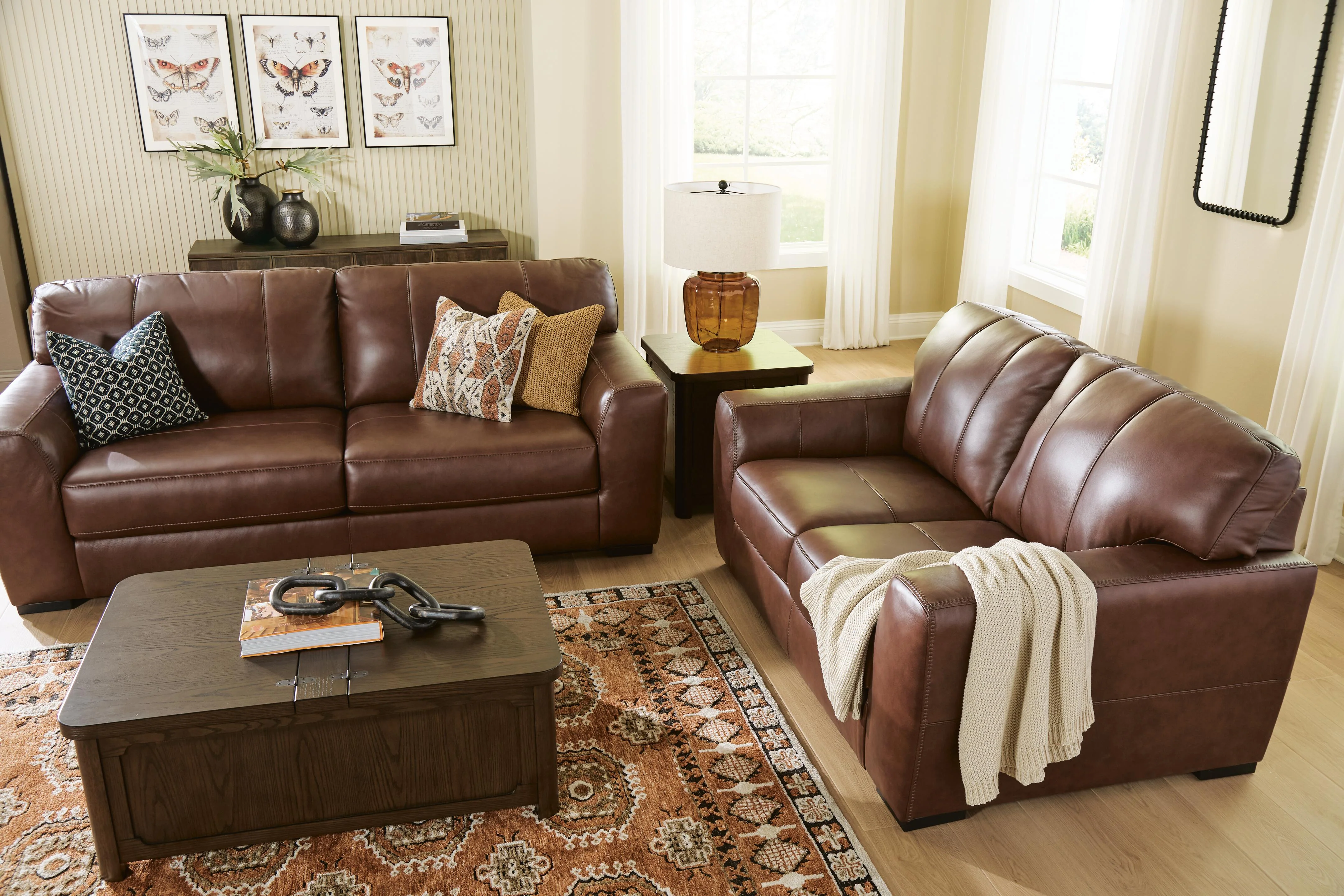 Brogliano Living Room Set - Image 3