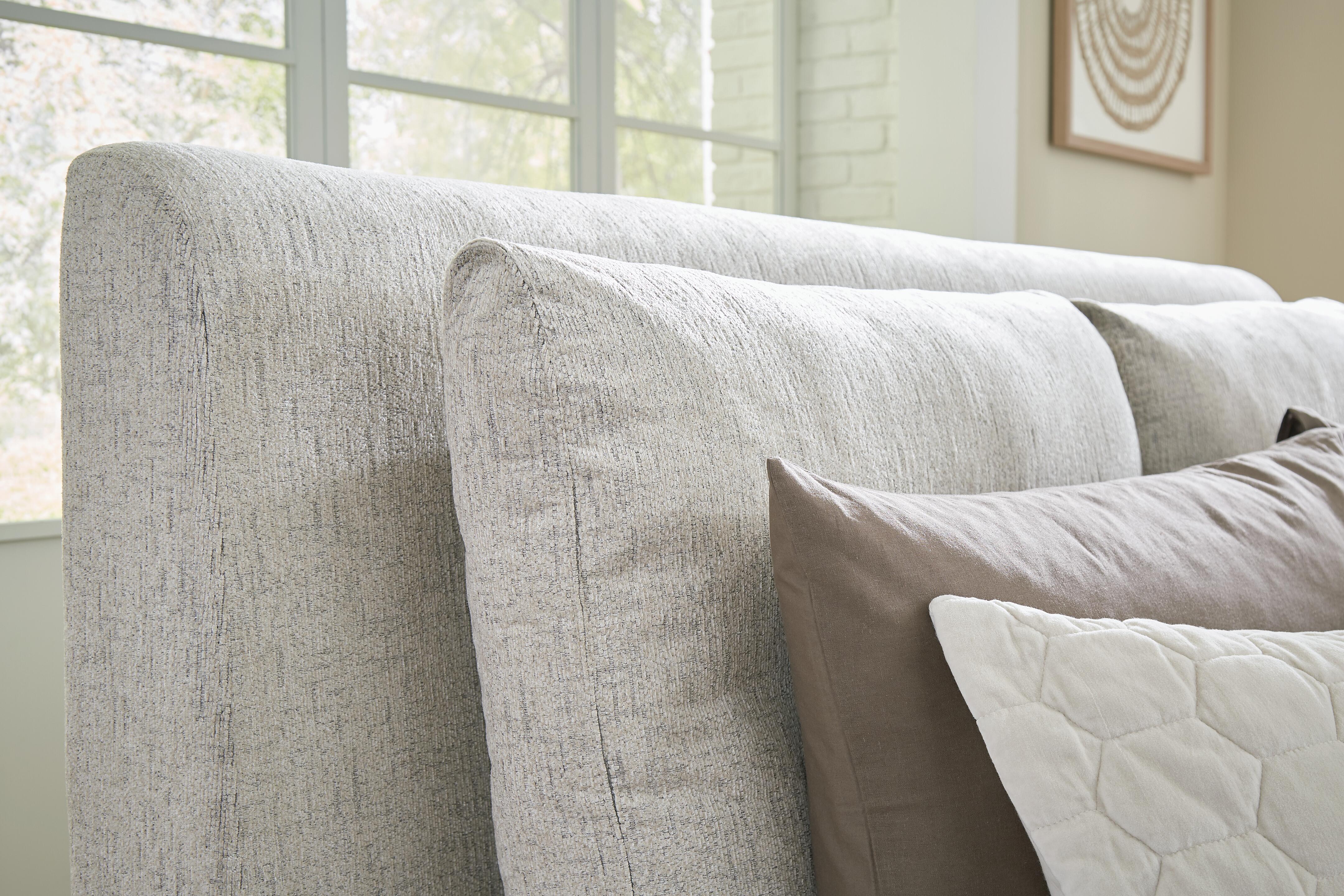 Cabalynn Upholstered Bed - Image 13