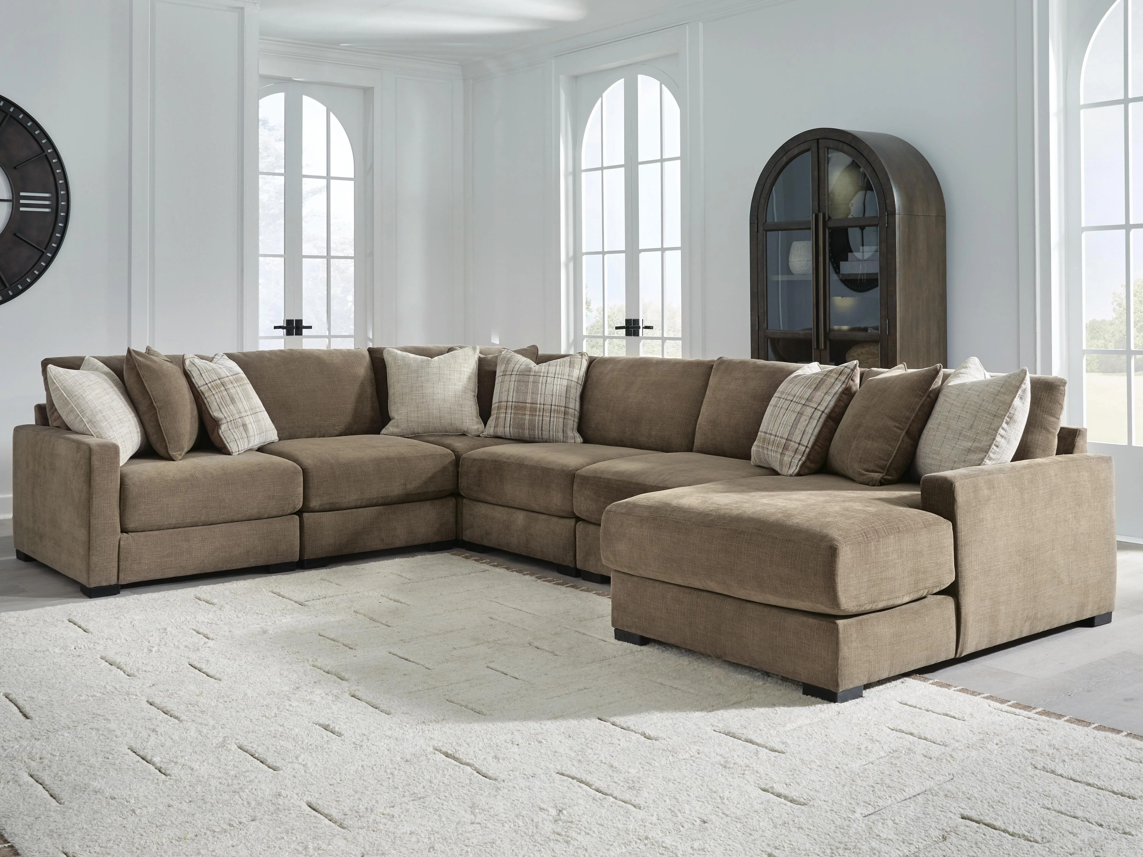 Camellia-Court Sectional with Chaise - Image 26