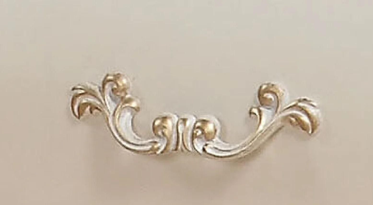 Chantelle Dresser - Image 10