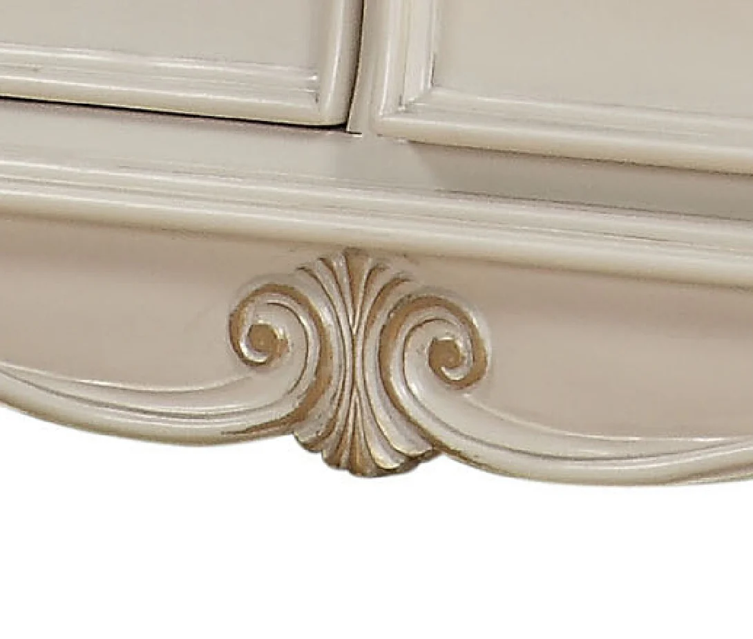 Chantelle Dresser - Image 6