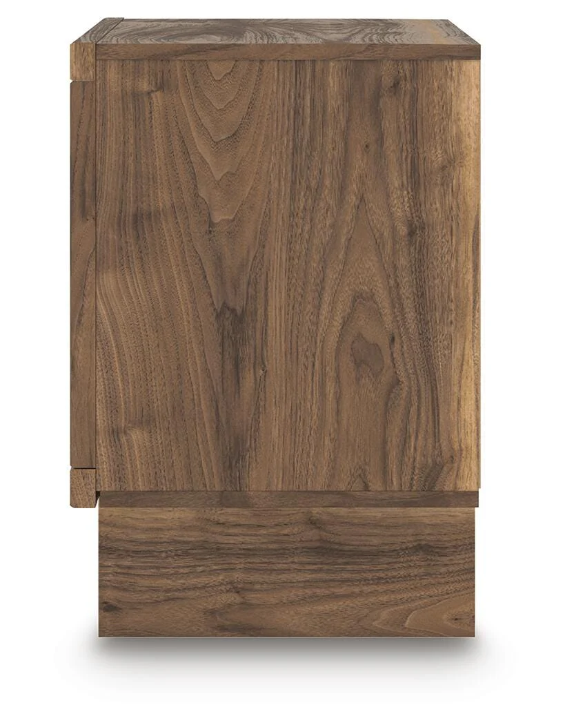 Chirason Nightstand - Image 7