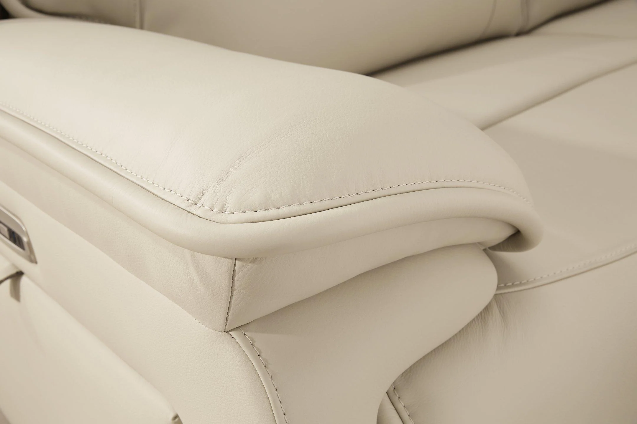 Double Deal Power Reclining Sofa Sectional - Image 22