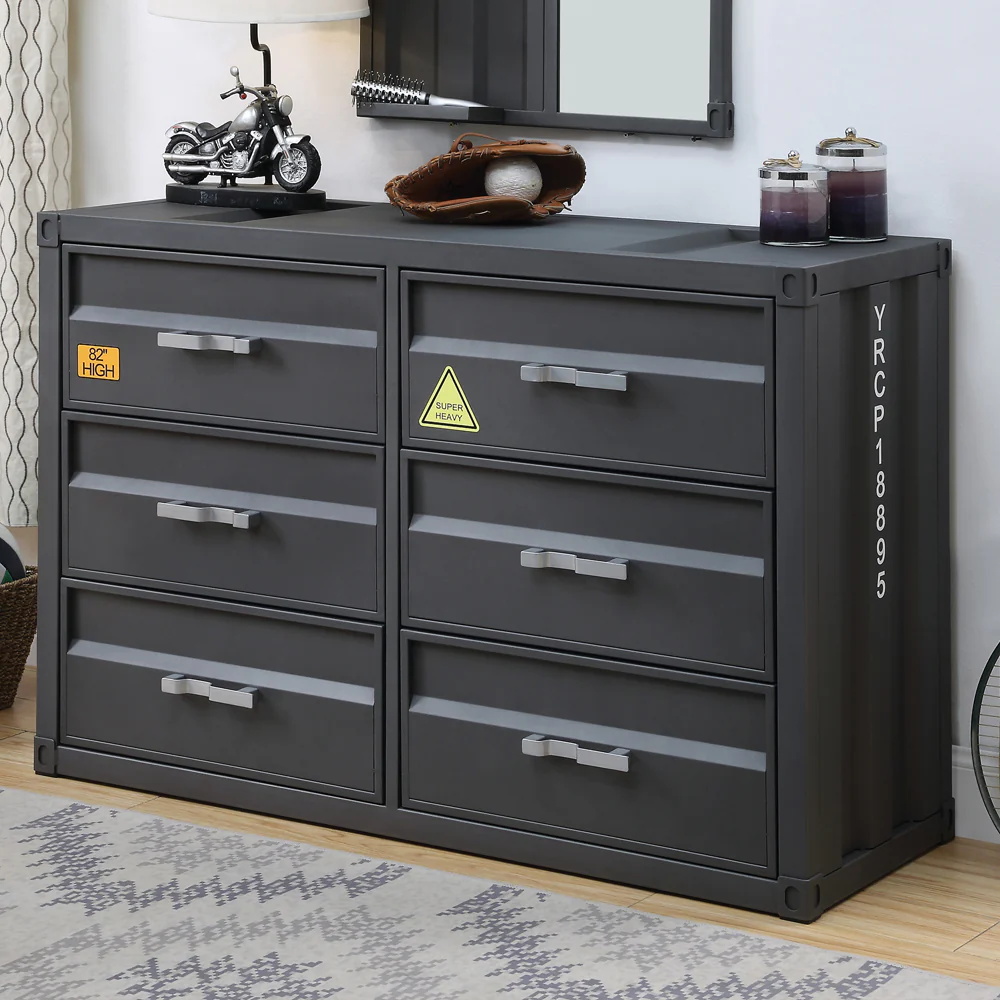 Dresser