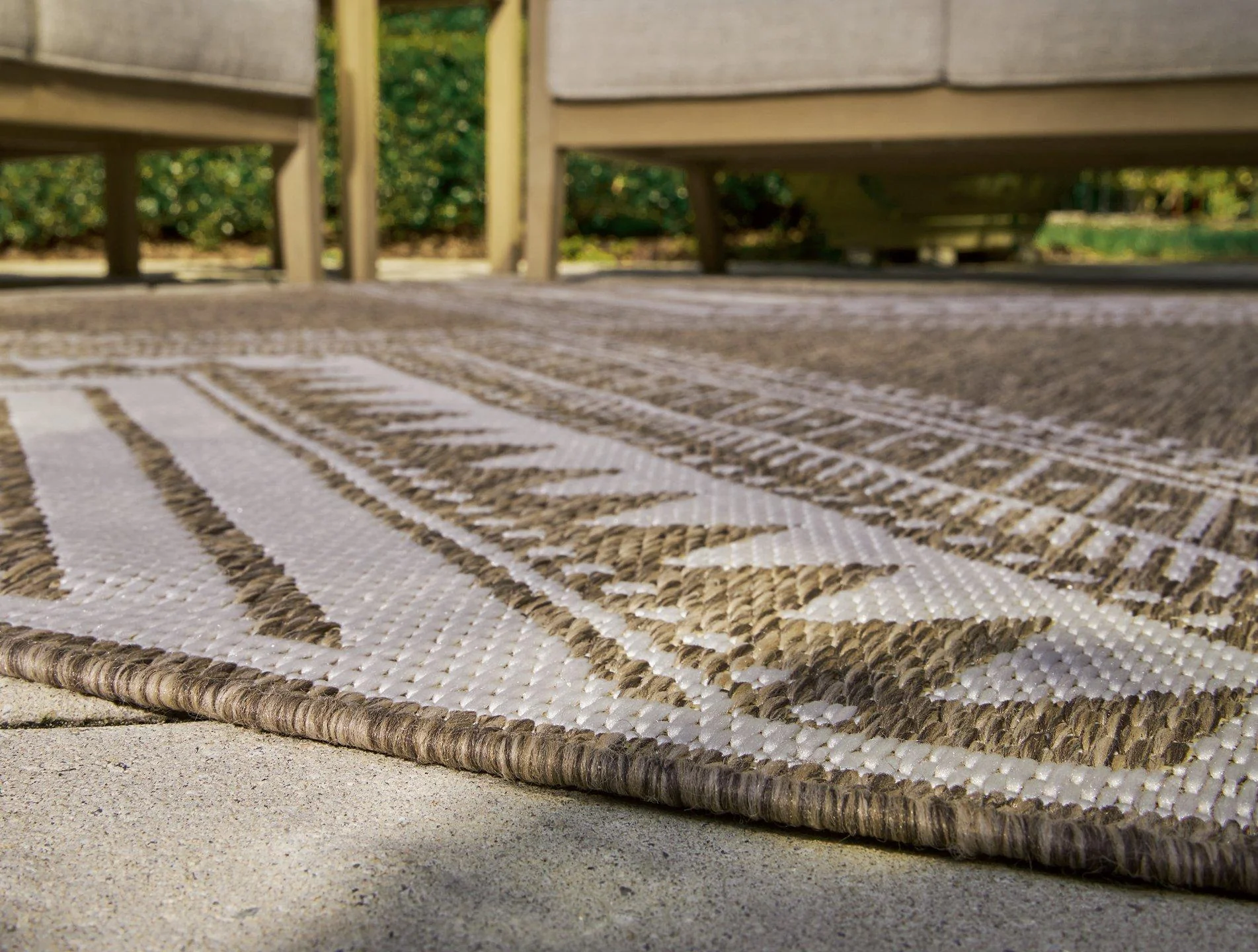 Dunsler 5' x 7' Rug - Image 5