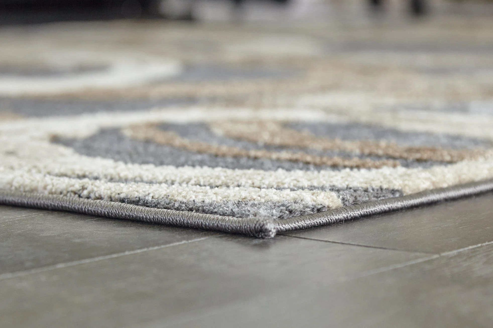Faelyn 5' x 7'3" Rug - Image 5