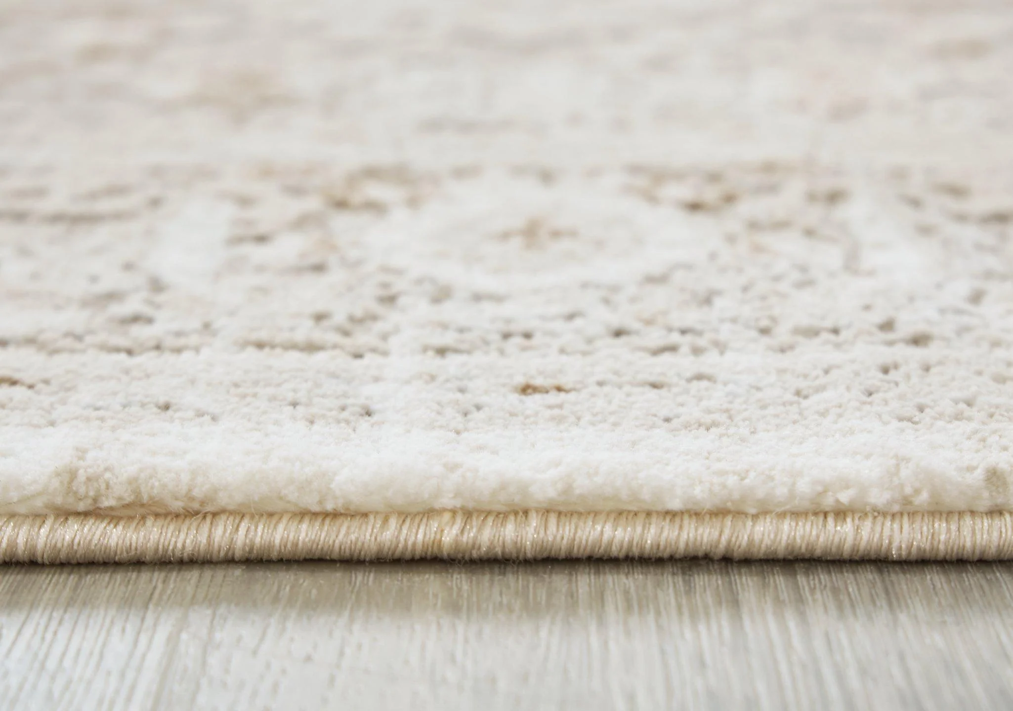 Gatwell 5' x 7' Rug - Image 4