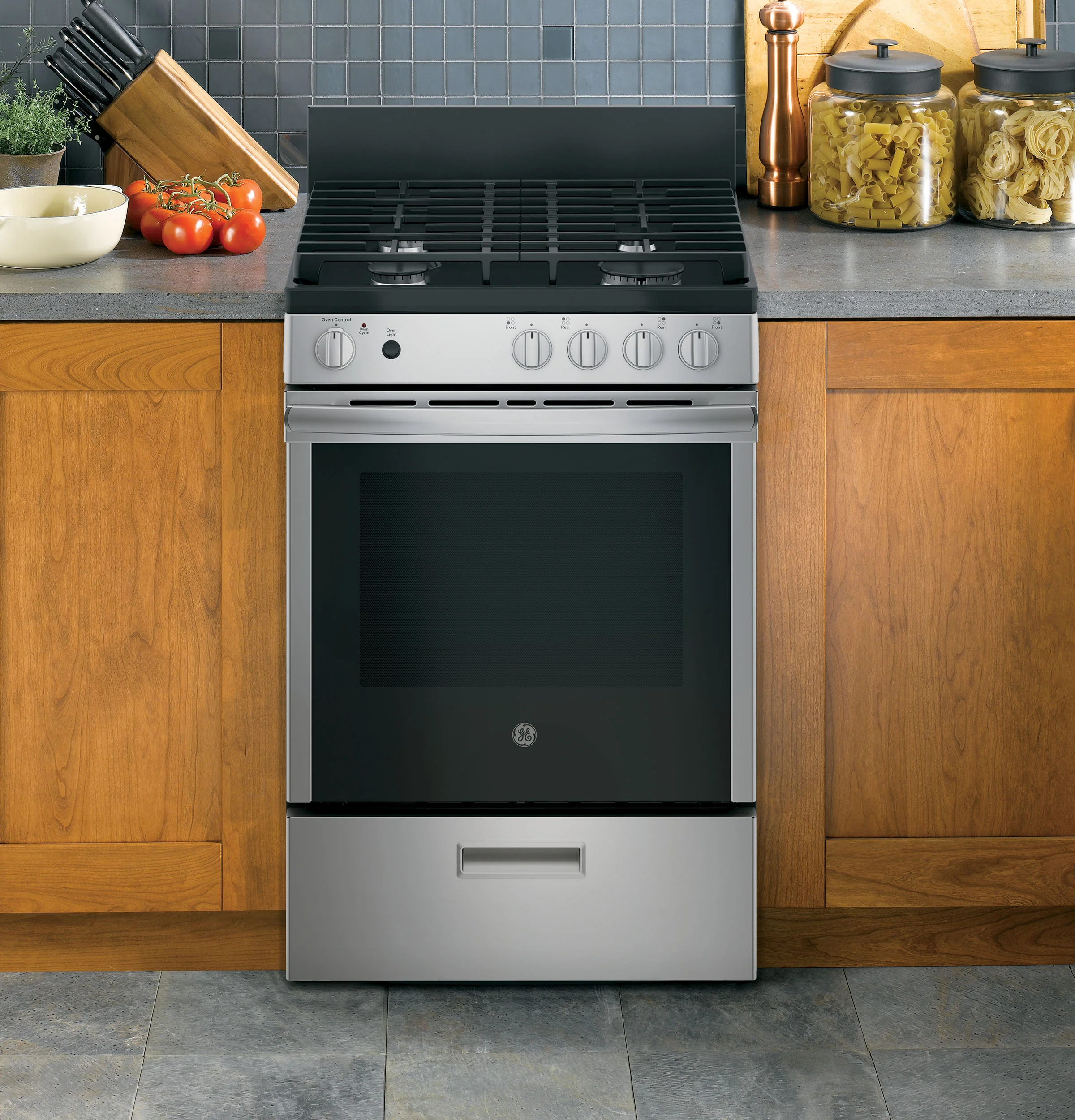 GE® 24"  Steam Clean Free-Standing/Slide-in Gas Range JGAS640RMSS - Image 12