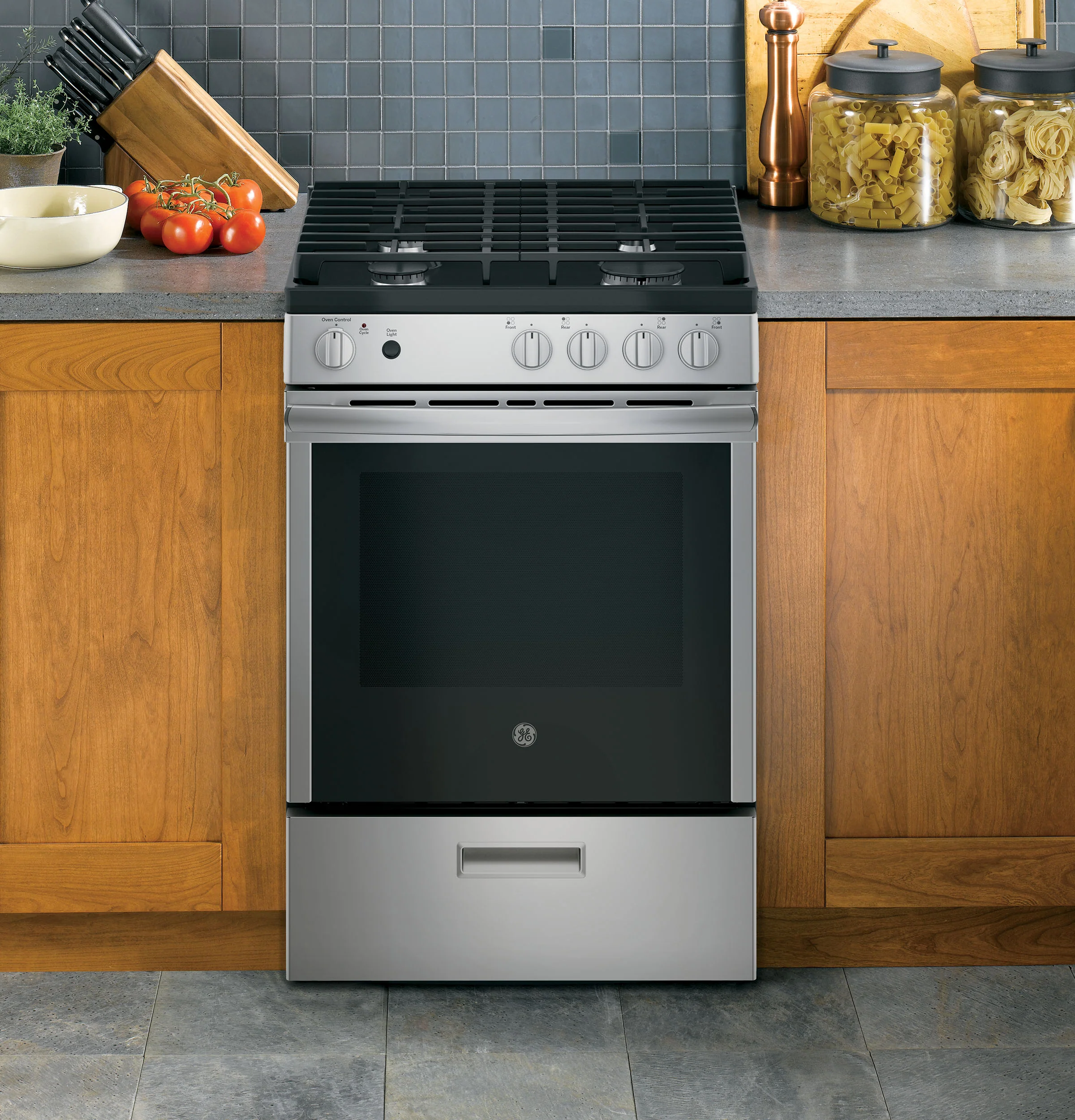GE® 24"  Steam Clean Free-Standing/Slide-in Gas Range JGAS640RMSS - Image 2