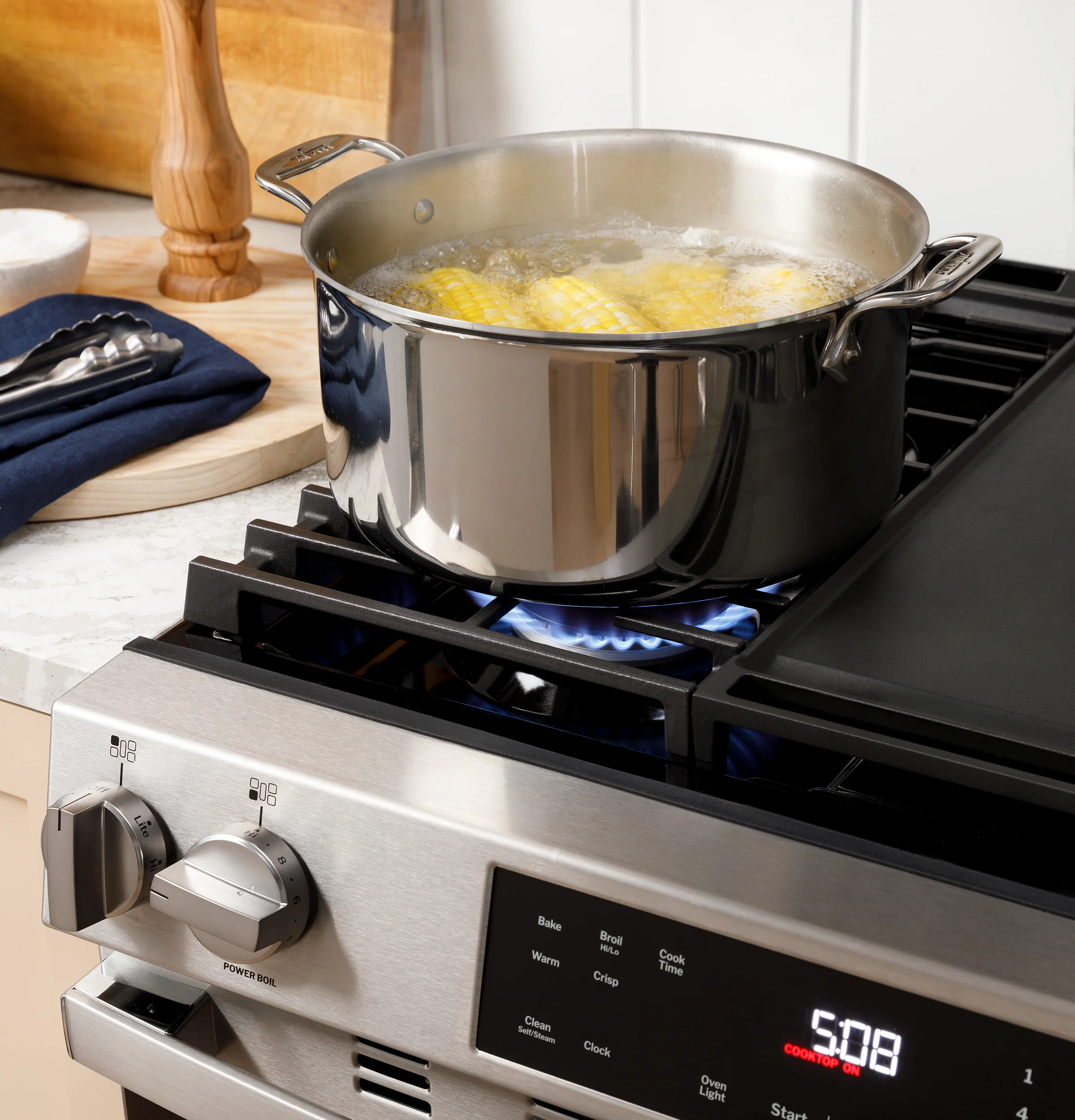 GE® 30" Free-Standing Gas Range with Crisp Mode GGF500PVES - Image 8