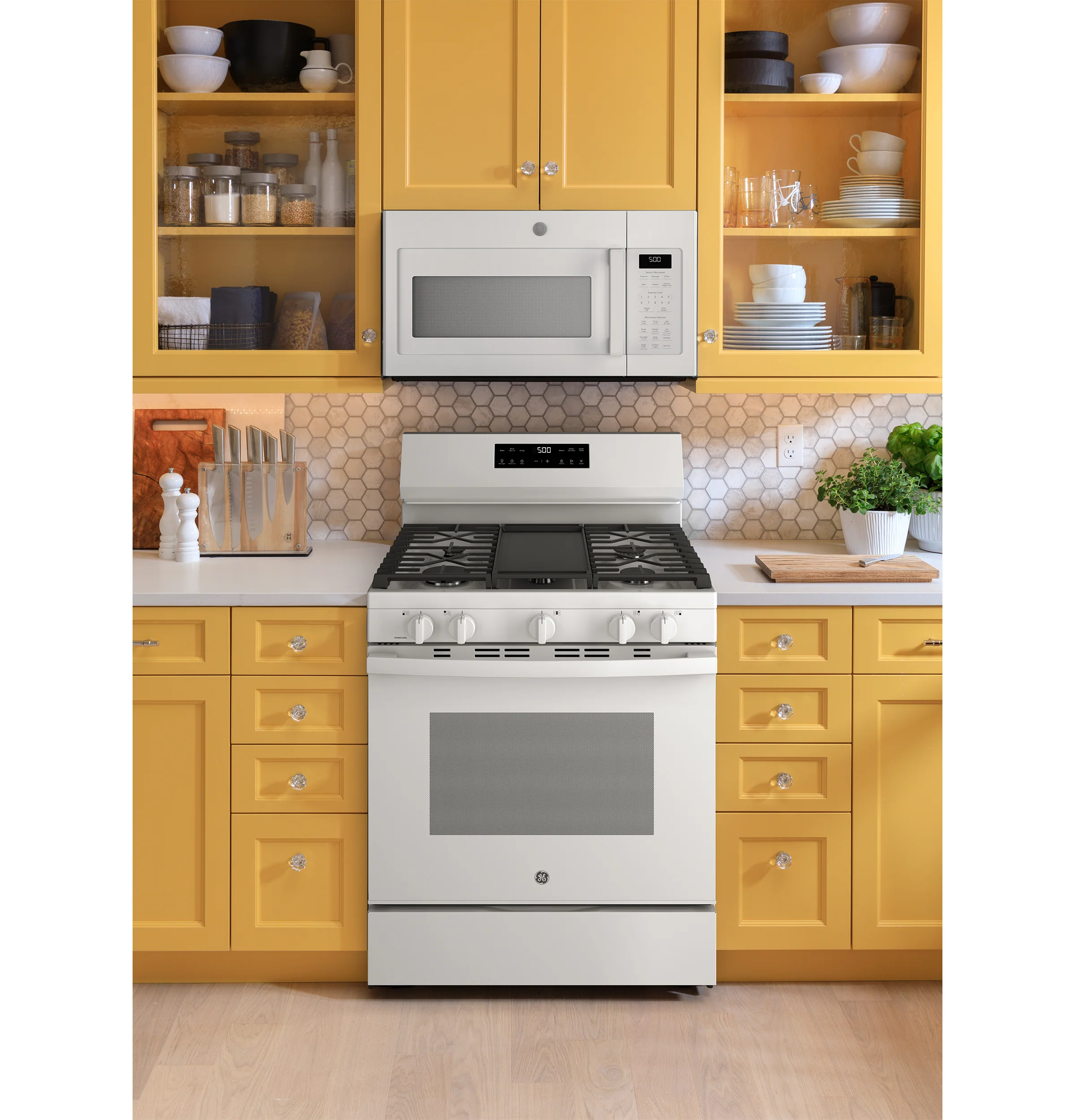 GE® 30" Free-Standing Gas Range with Crisp Mode GGF500PVWW - Image 10