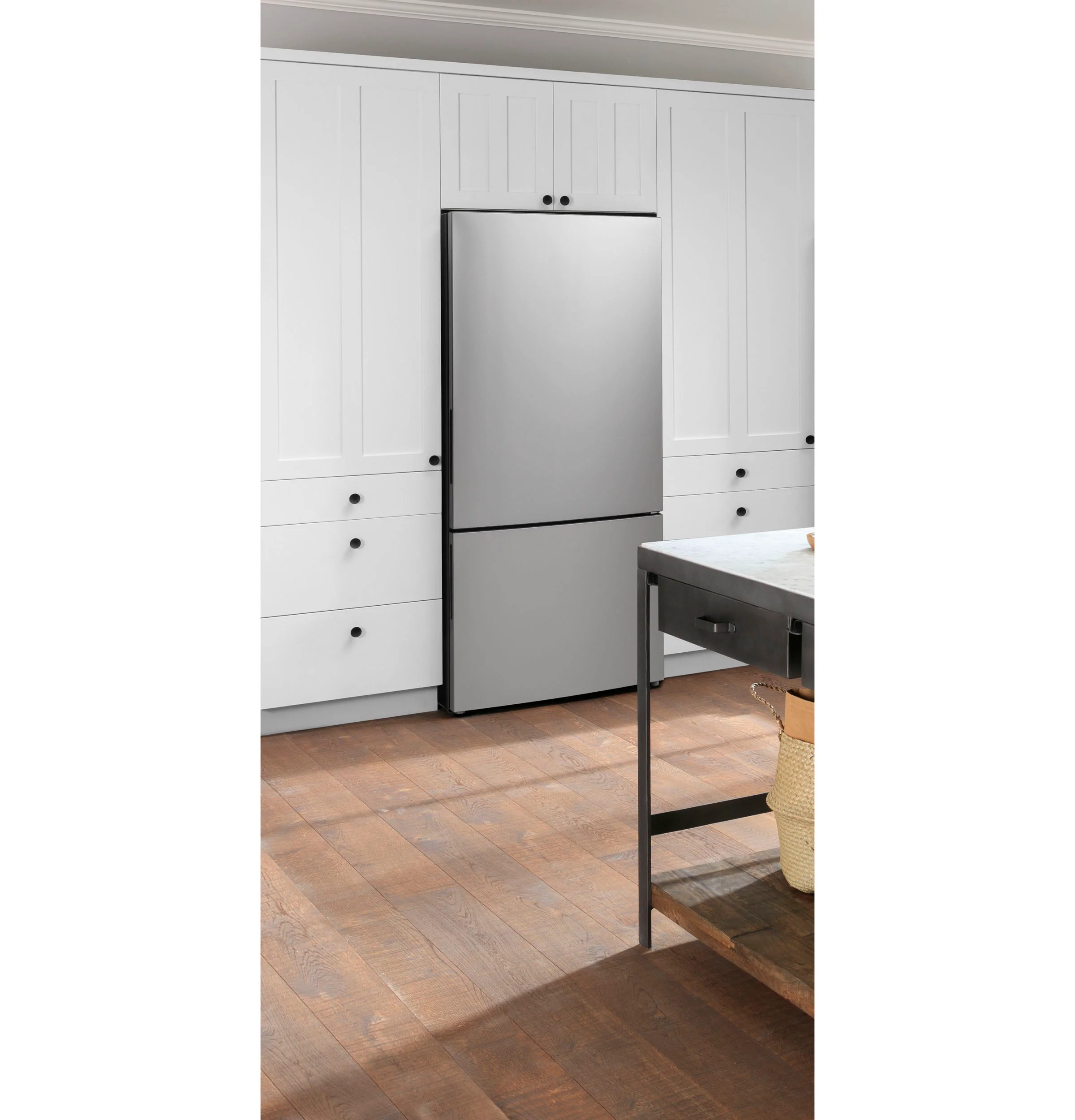 GE® ENERGY STAR® 17.7 Cu. Ft. Counter-Depth Bottom-Freezer Refrigerator GBE17HYRFS - Image 6
