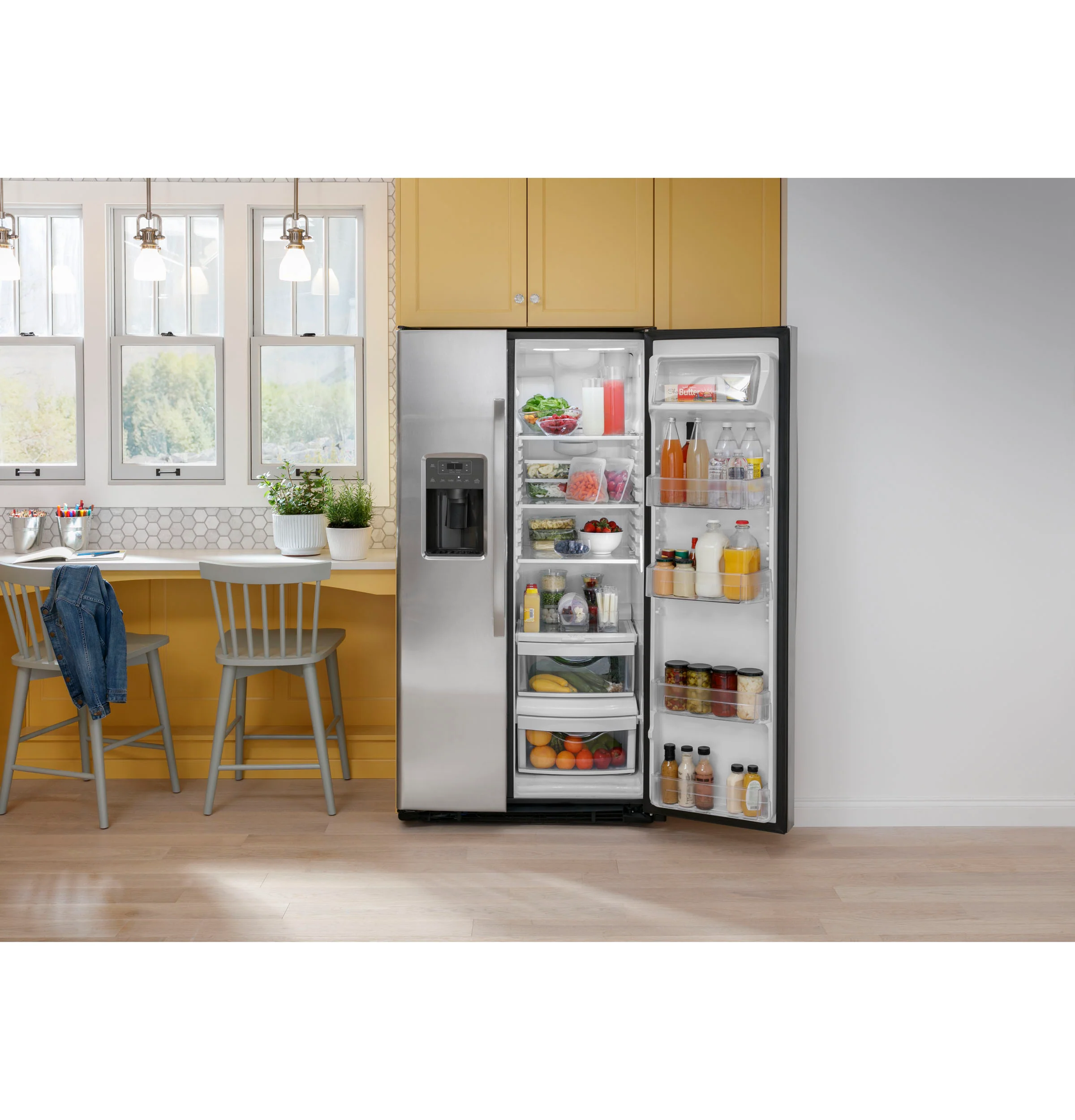 GE® ENERGY STAR® 23.0 Cu. Ft. Side-By-Side Refrigerator GSE23GYPFS - Image 5