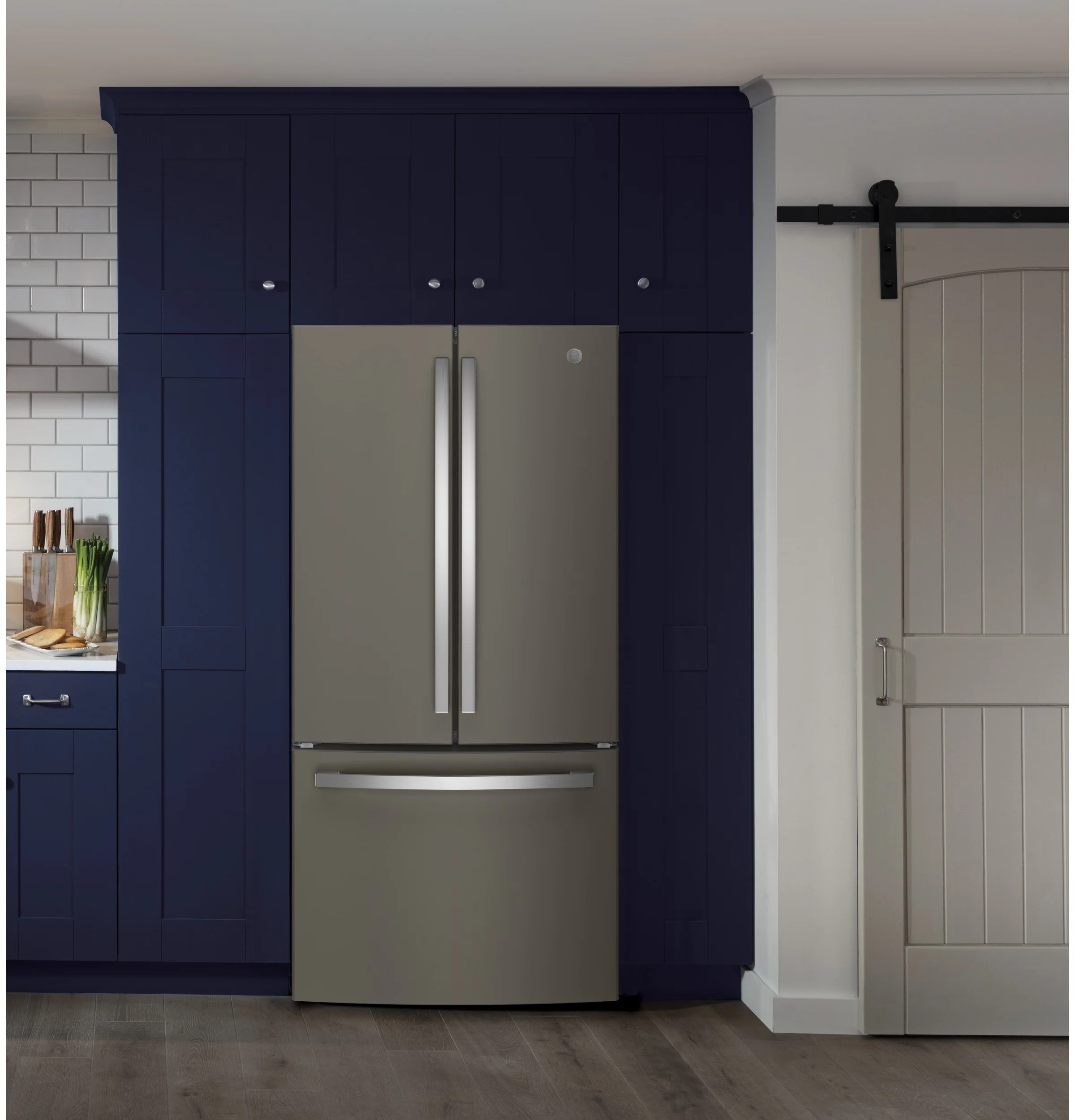 GE® ENERGY STAR® 24.7 Cu. Ft. French-Door Refrigerator GNE25JMKES - Image 8