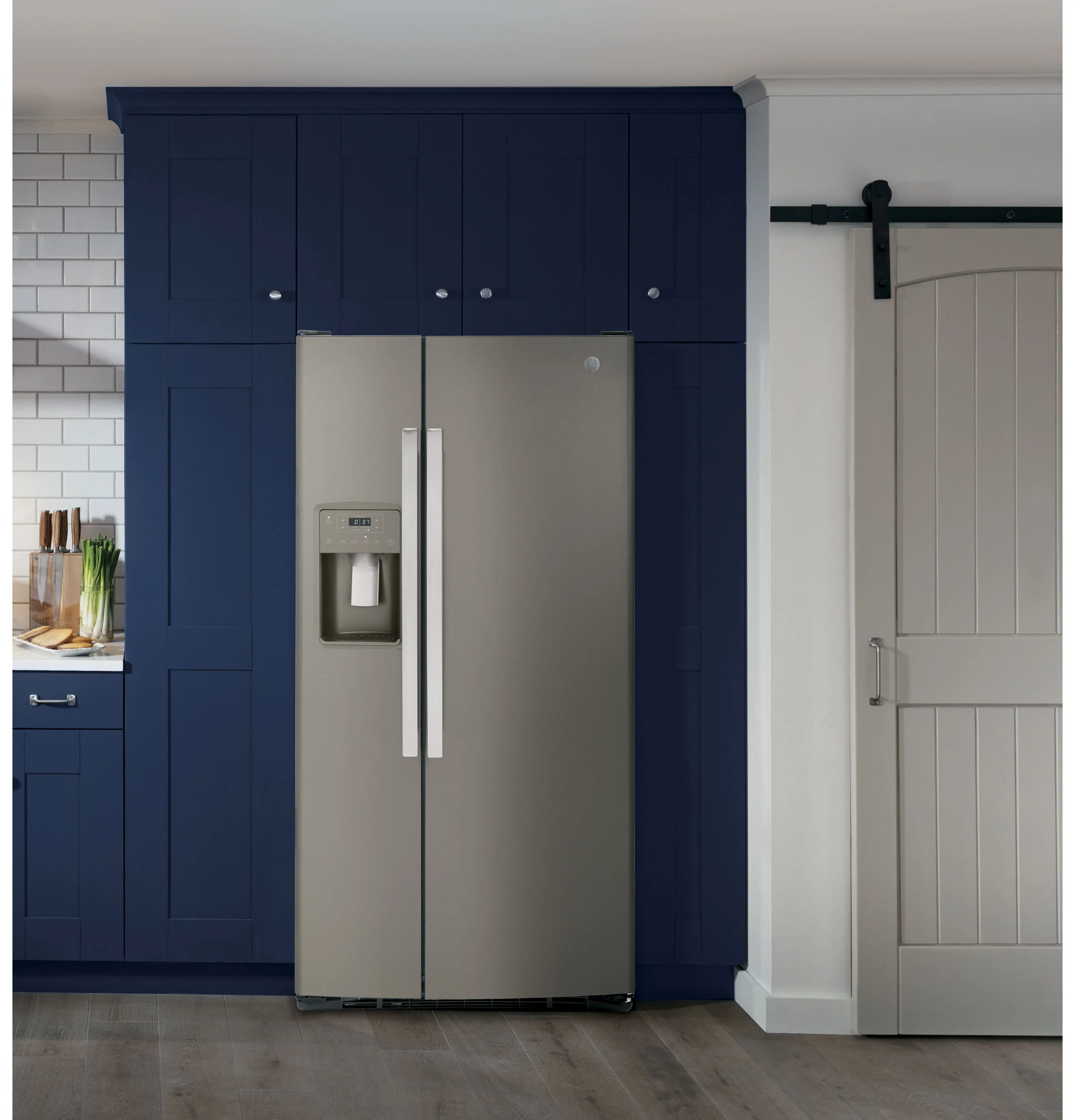 GE 23.0 Cu. Ft. Fingerprint Resistant Slate Side-by-Side Refrigerator GSS23GMPES - Image 2