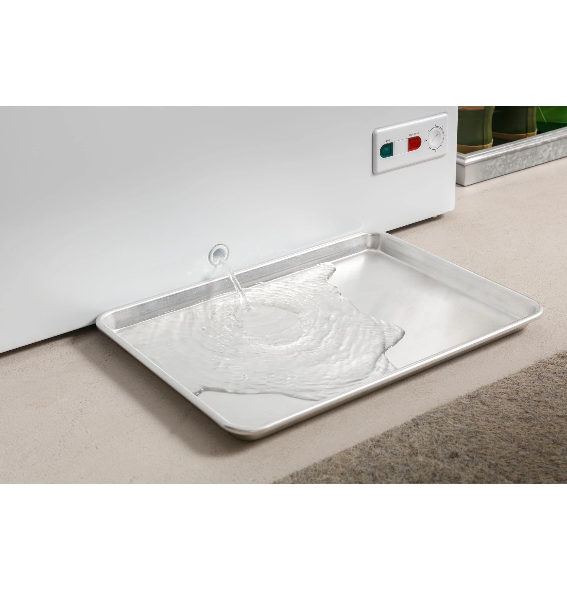 GE 8.8 Cu. Ft. Manual Defrost Chest Freezer FCM9SRWW - Image 5