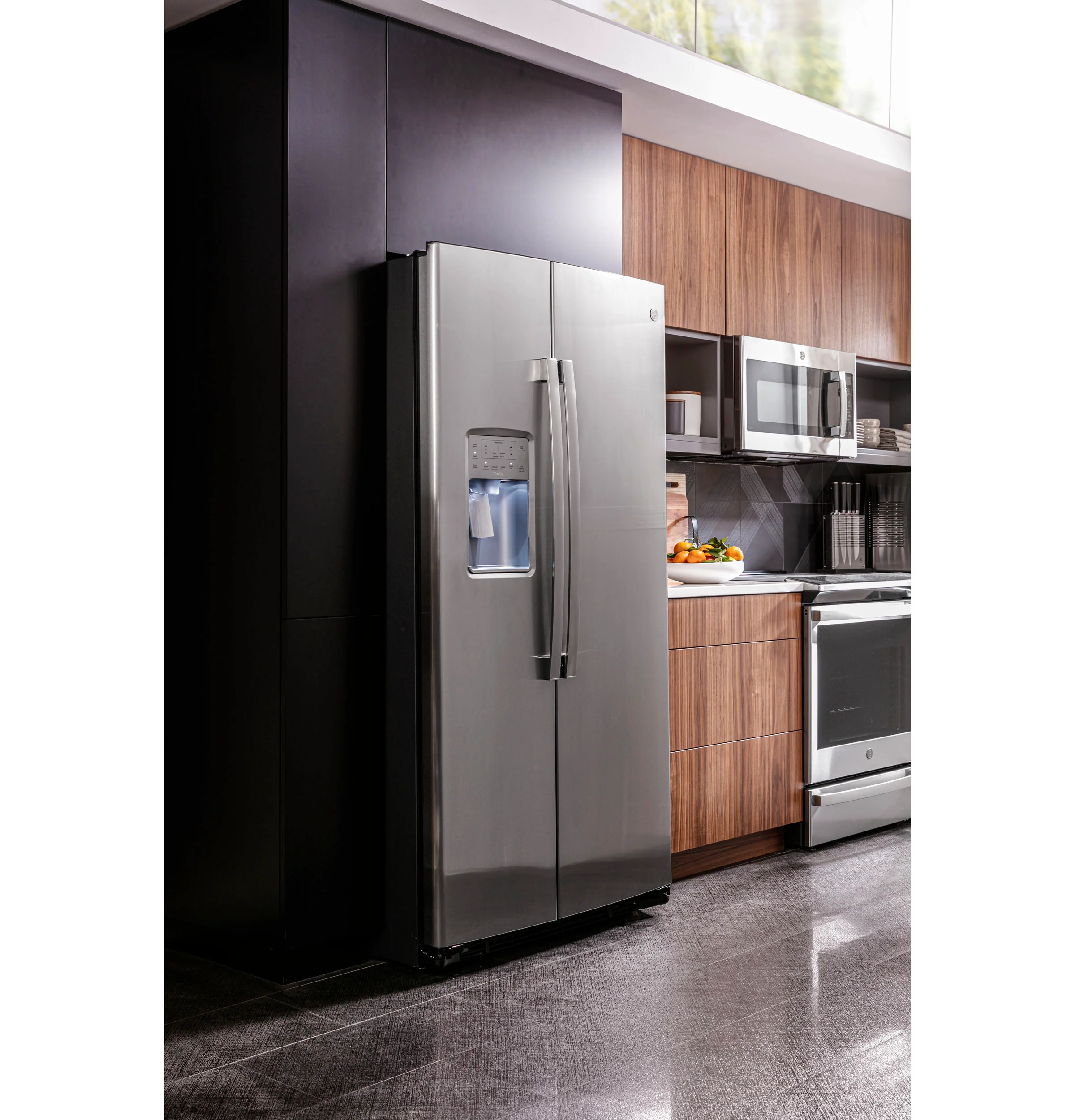 GE Profile™ ENERGY STAR® 25.3 Cu. Ft. Side-by-Side Refrigerator PSE25KYHFS - Image 7
