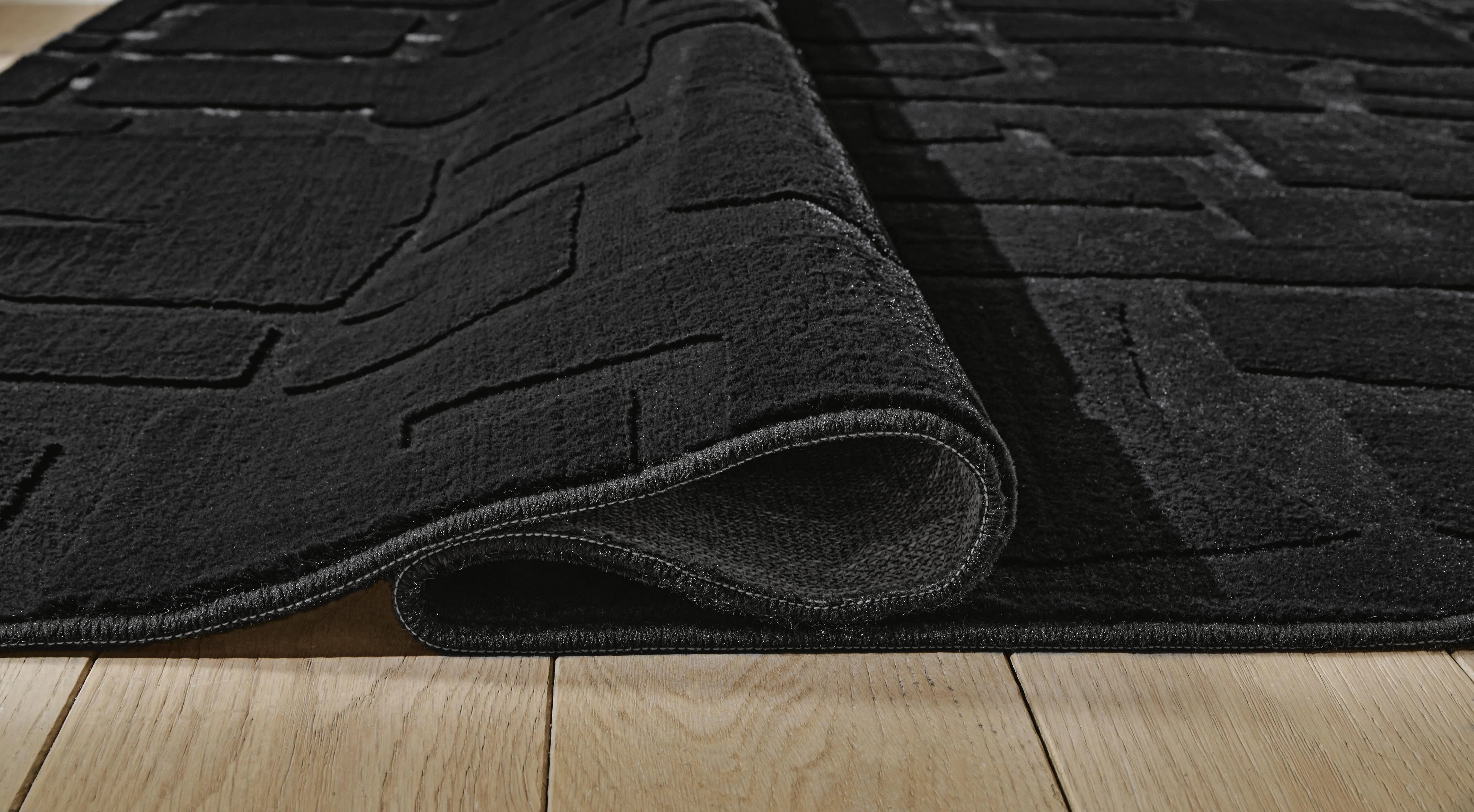 Gibbswell Washable Area Rug - Image 4