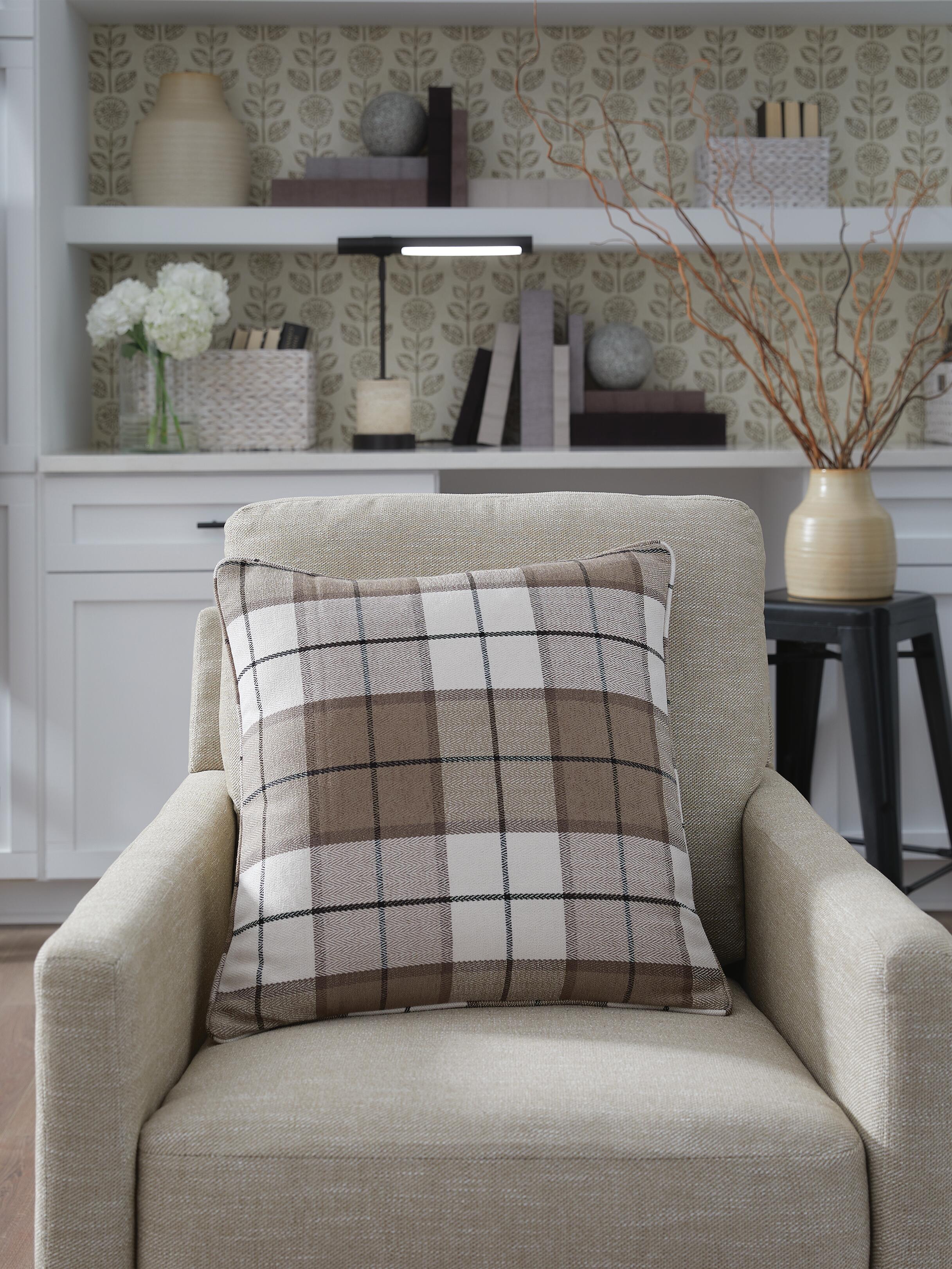 Godricton Pillow (Set of 4) - Image 2