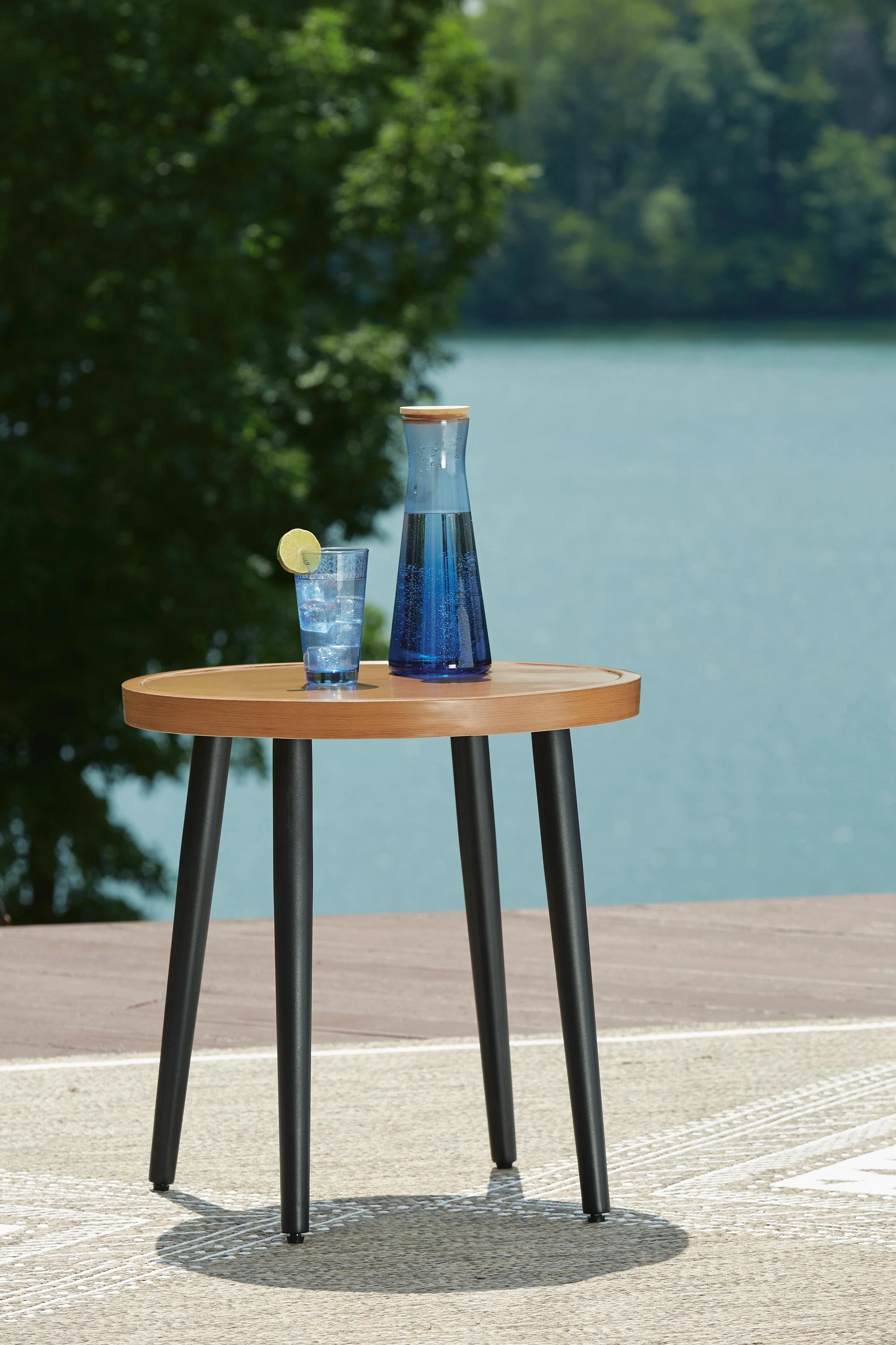Horizon Hall Outdoor End Table - Image 2