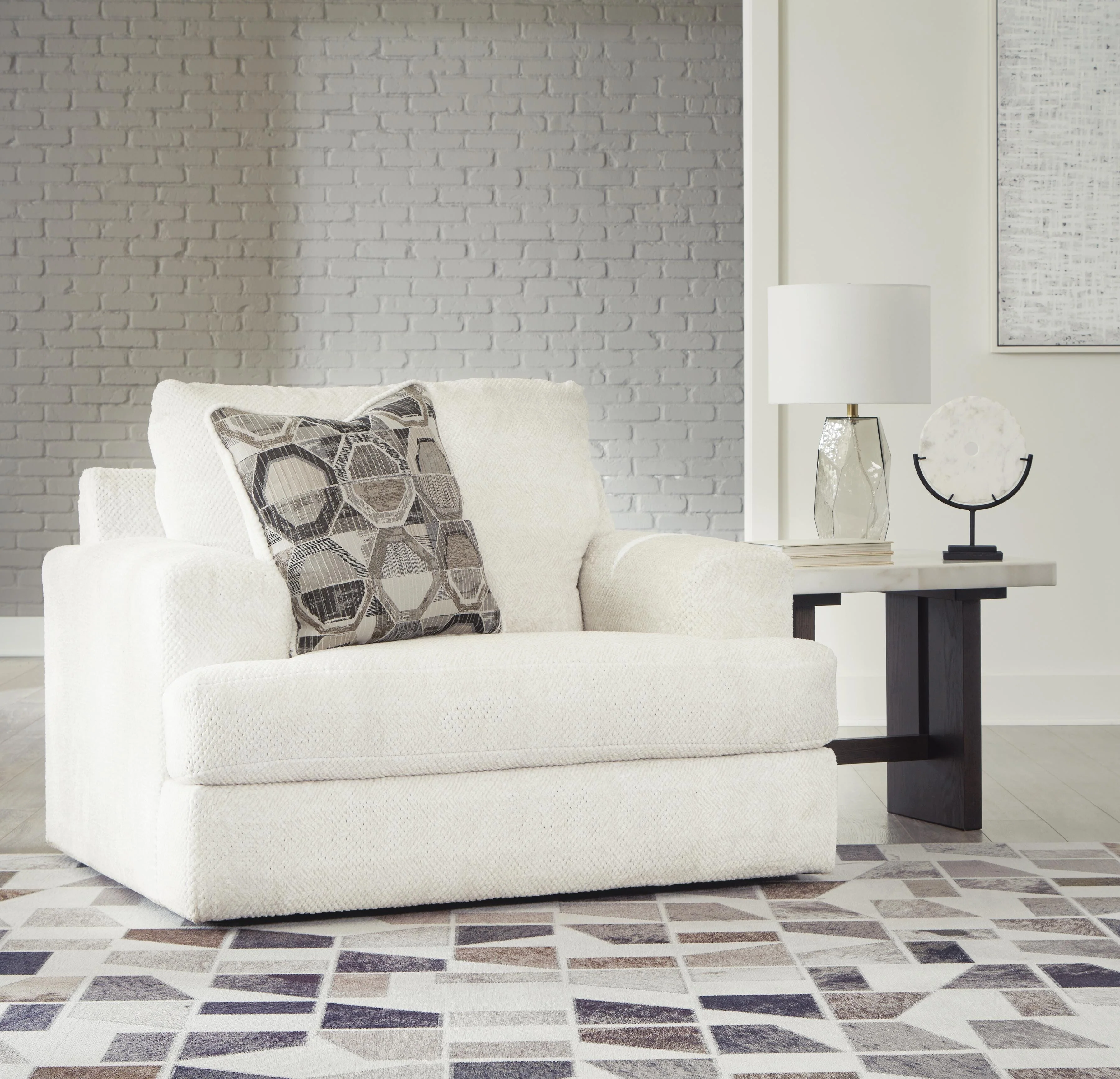 Karinne Oversized Chair - Image 2