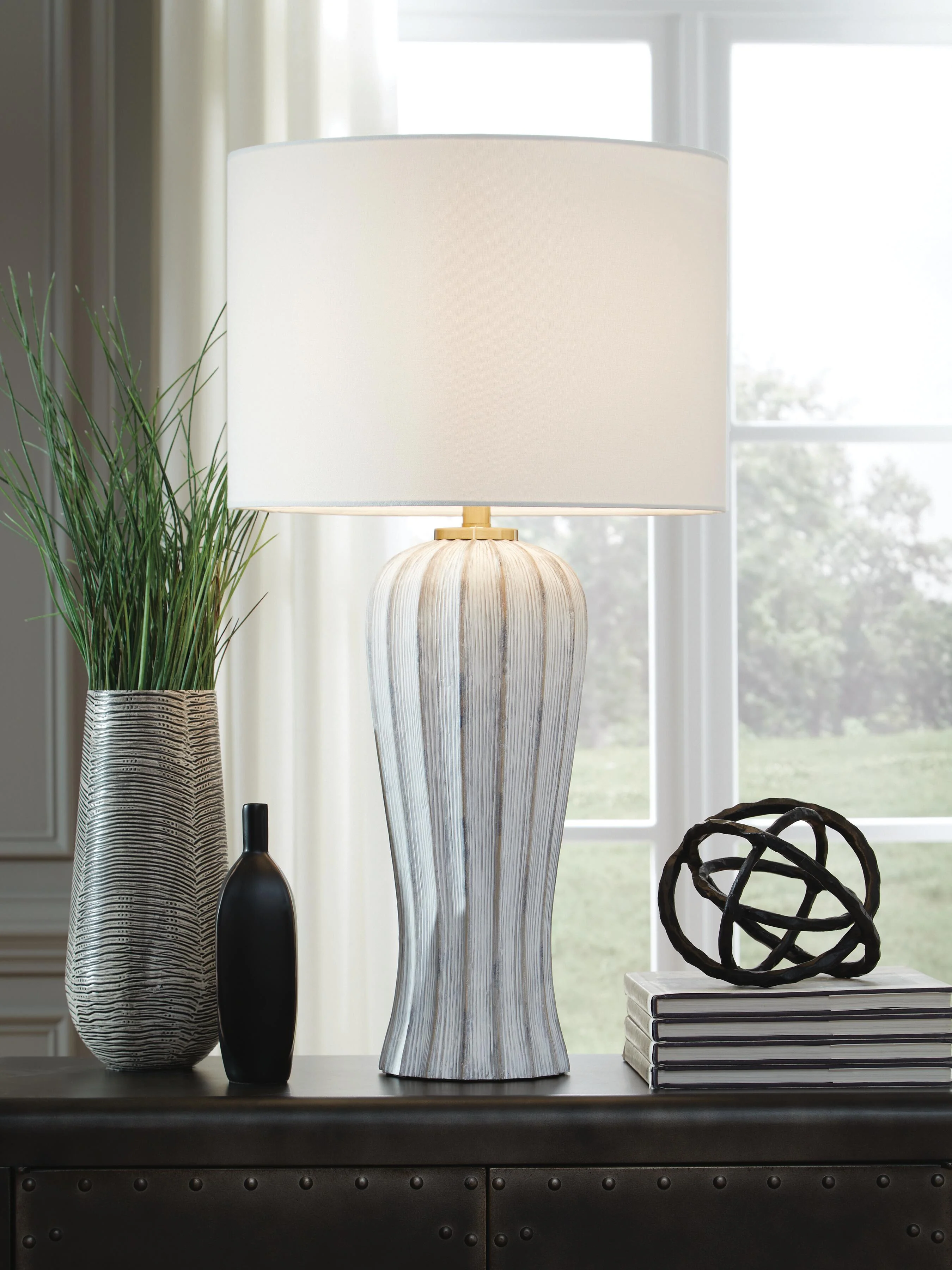 Lanwell Table Lamp - Image 2