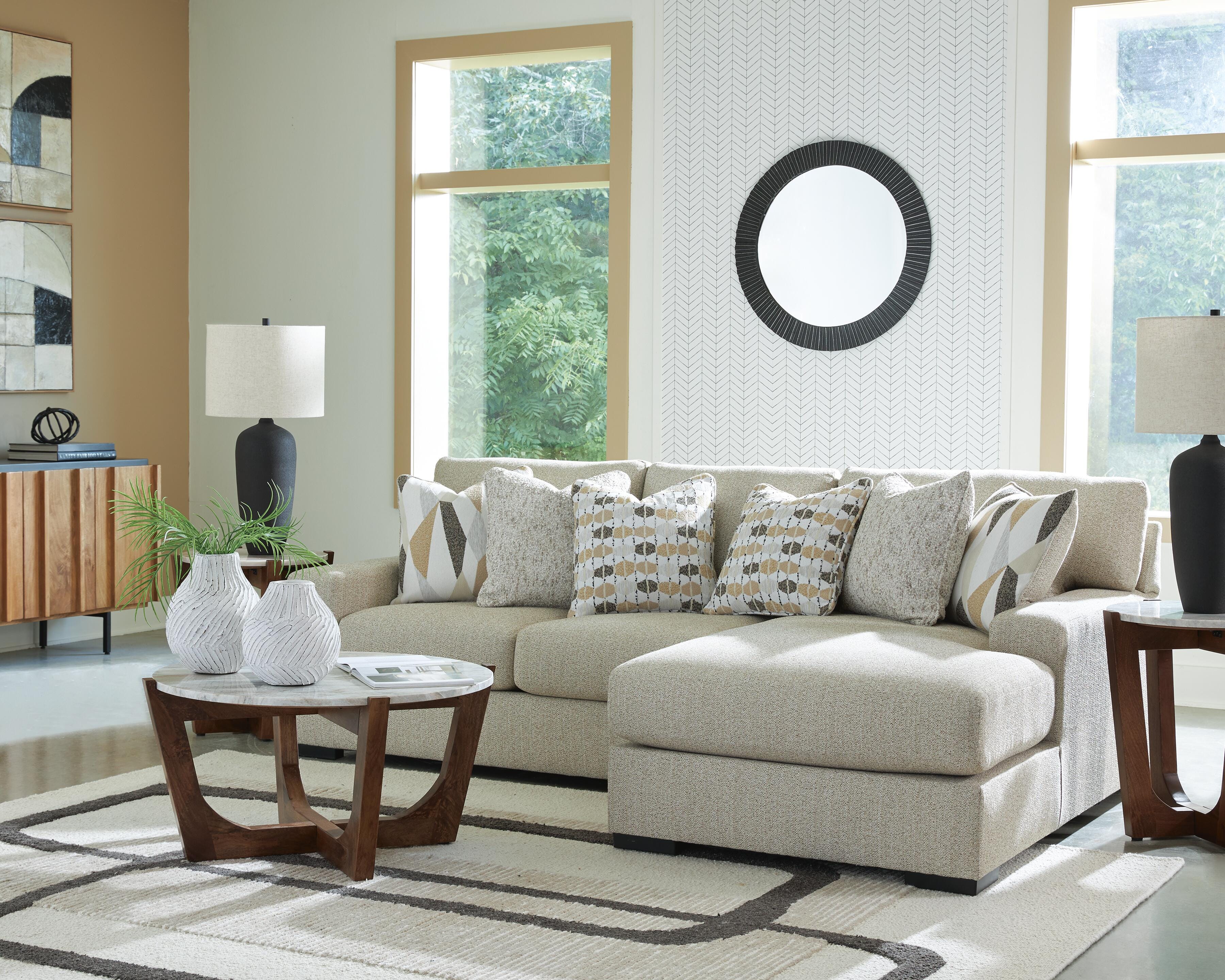 Laurelgrove Sectional Sofa Chaise - Image 3
