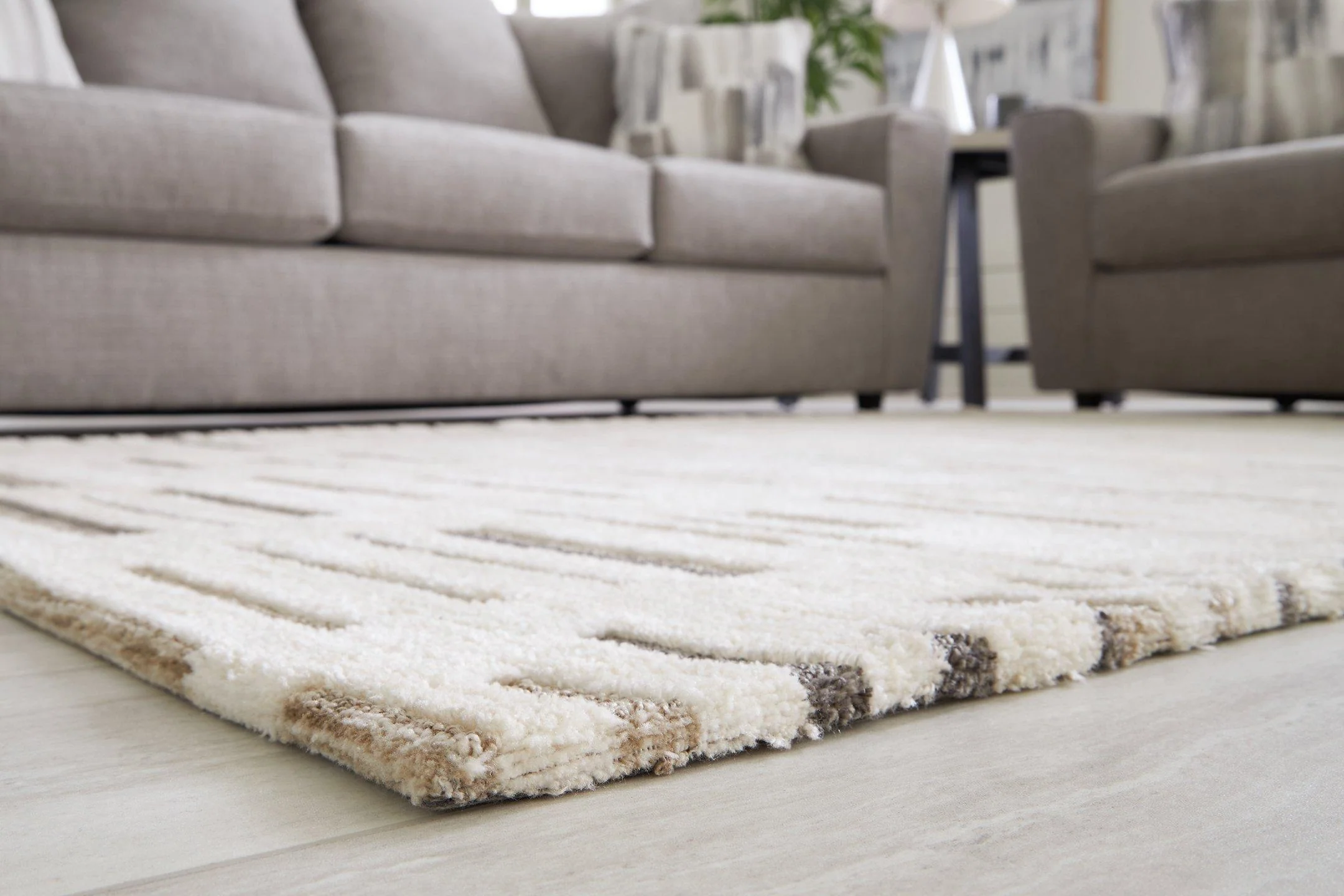 Leesdale 8' x 10' Rug - Image 5