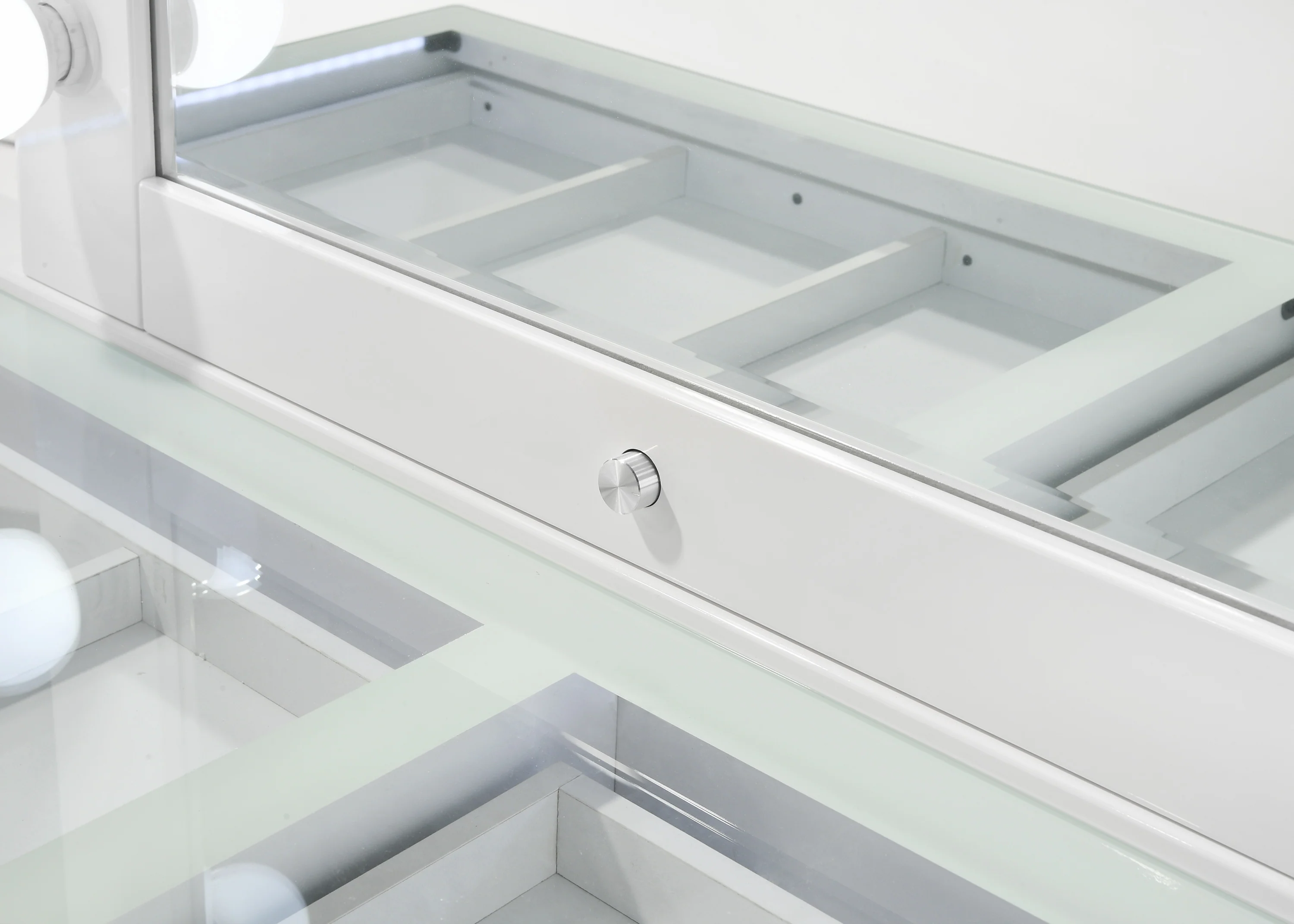 Luxo Vanity Set - Image 10