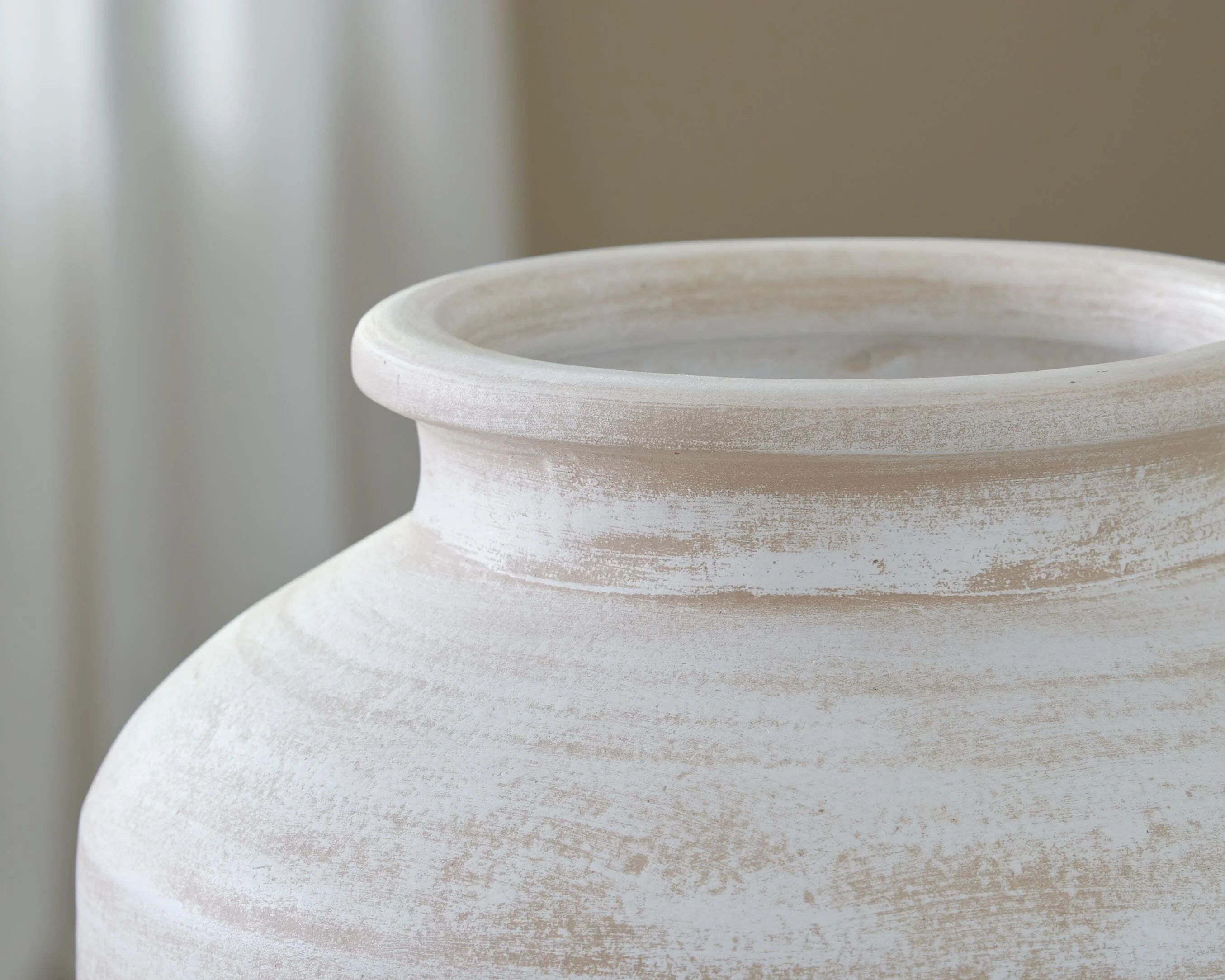 Meadie Vase - Image 13