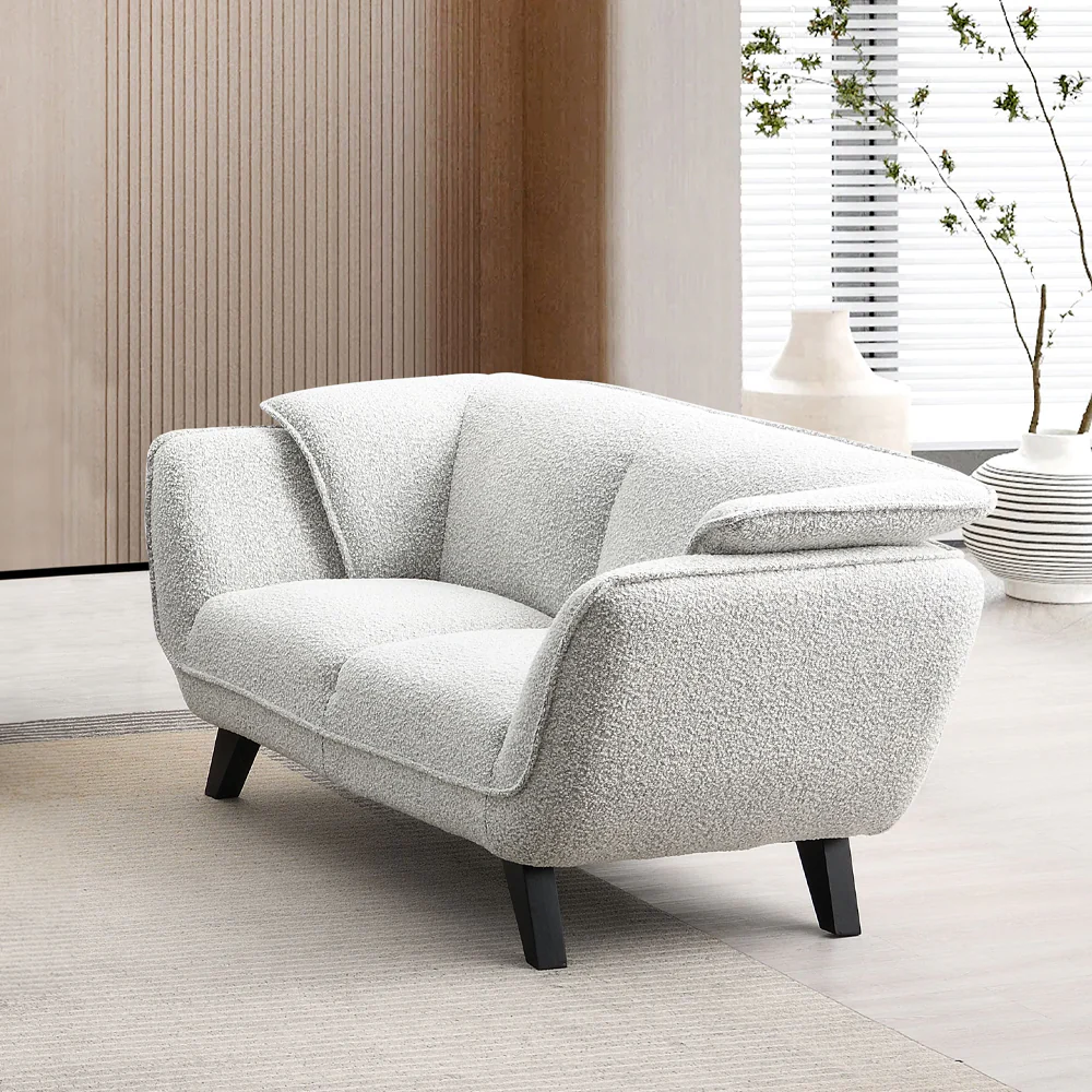 Nayeli Loveseat