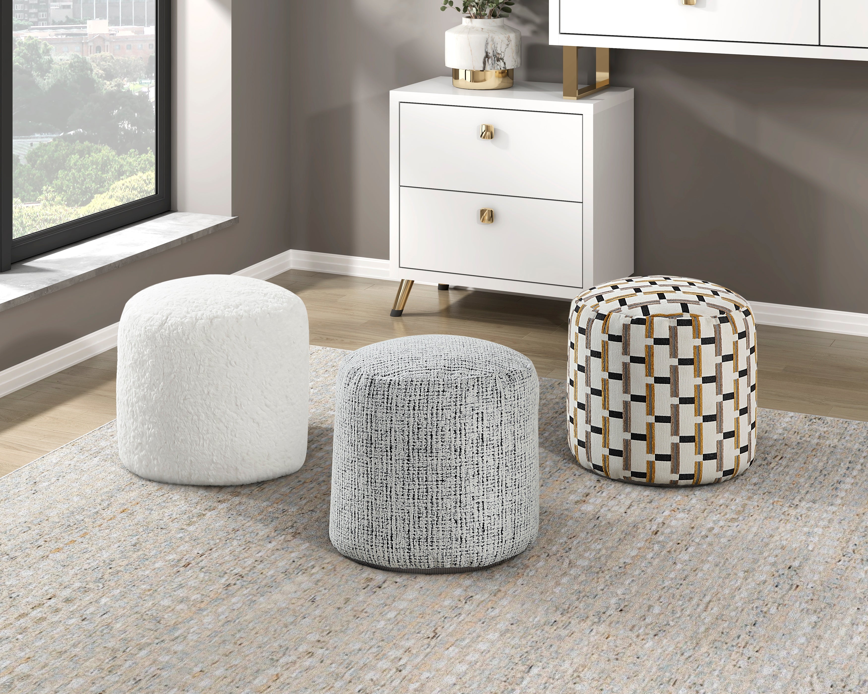 Nice Pouf in White - P31010 - Image 3