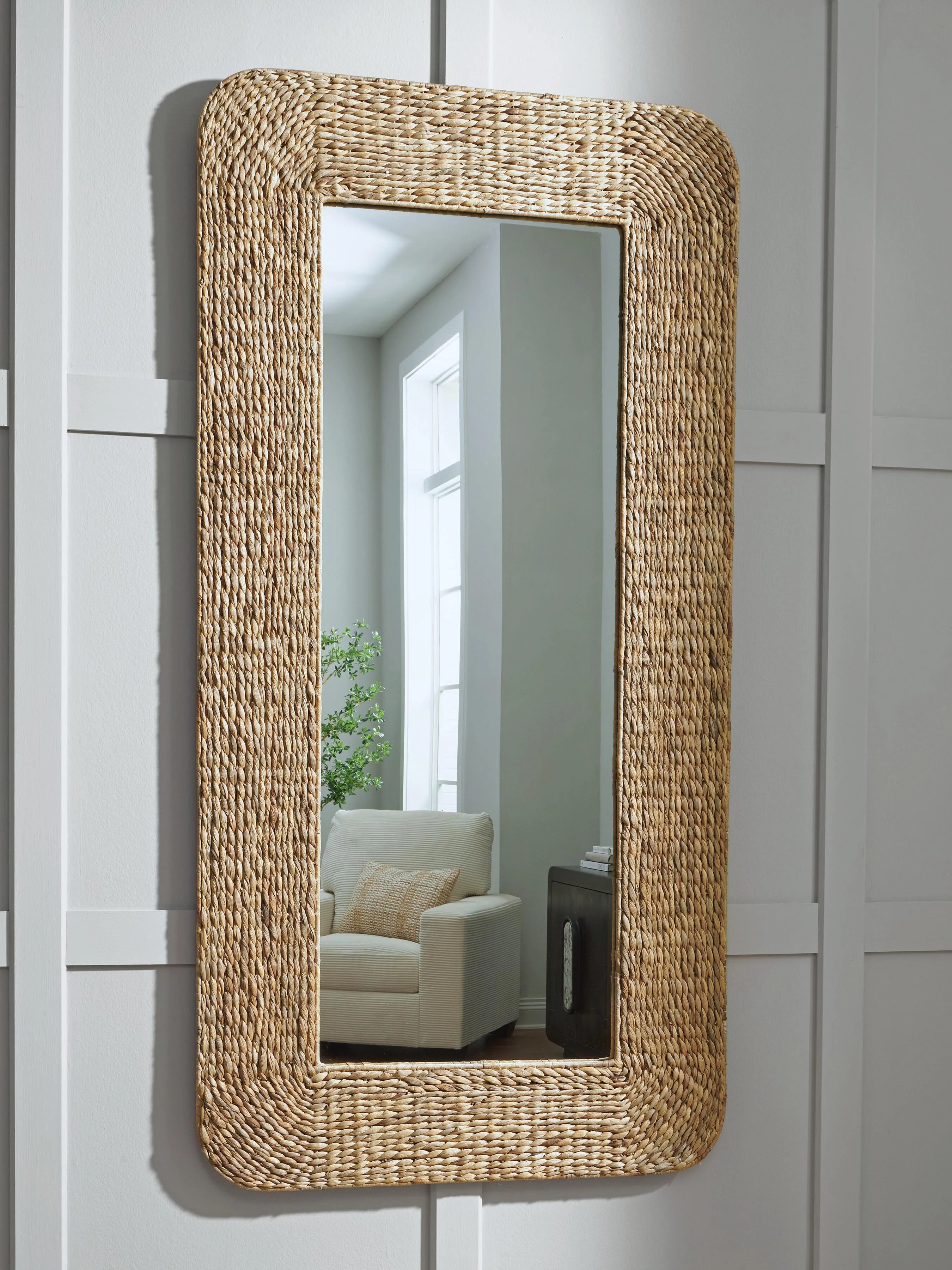 Norigan Floor Mirror - Image 2