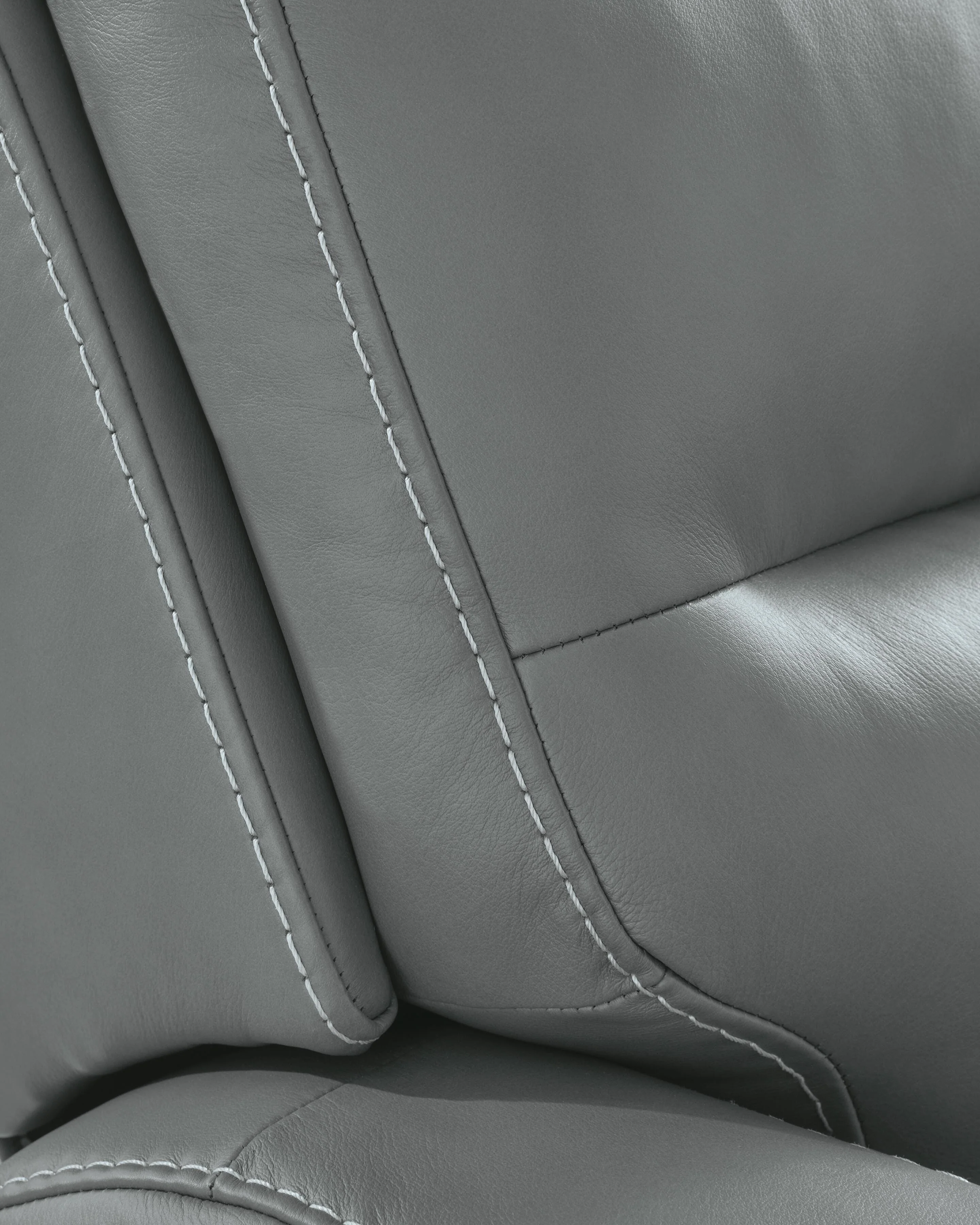 Pennacle Pier Power Recliner - Image 25