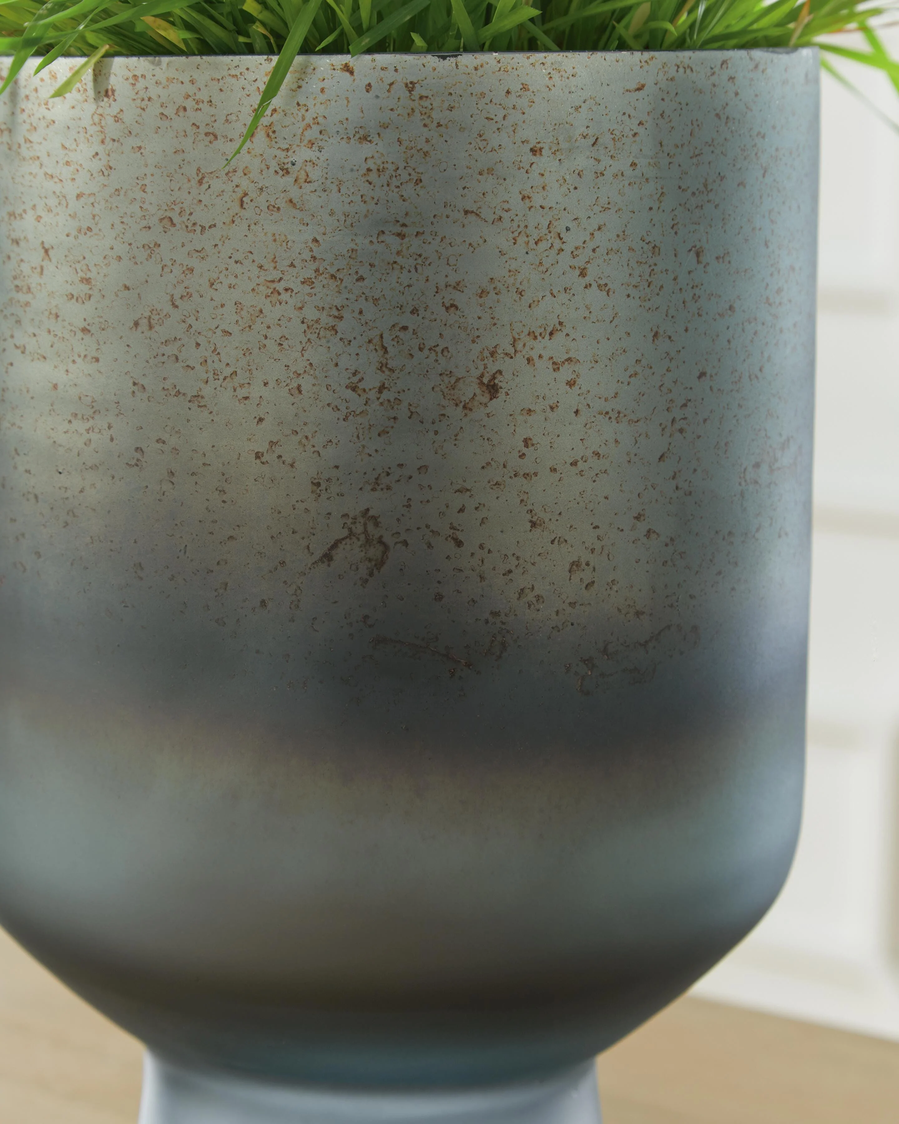 Pennmore Vase - Image 4
