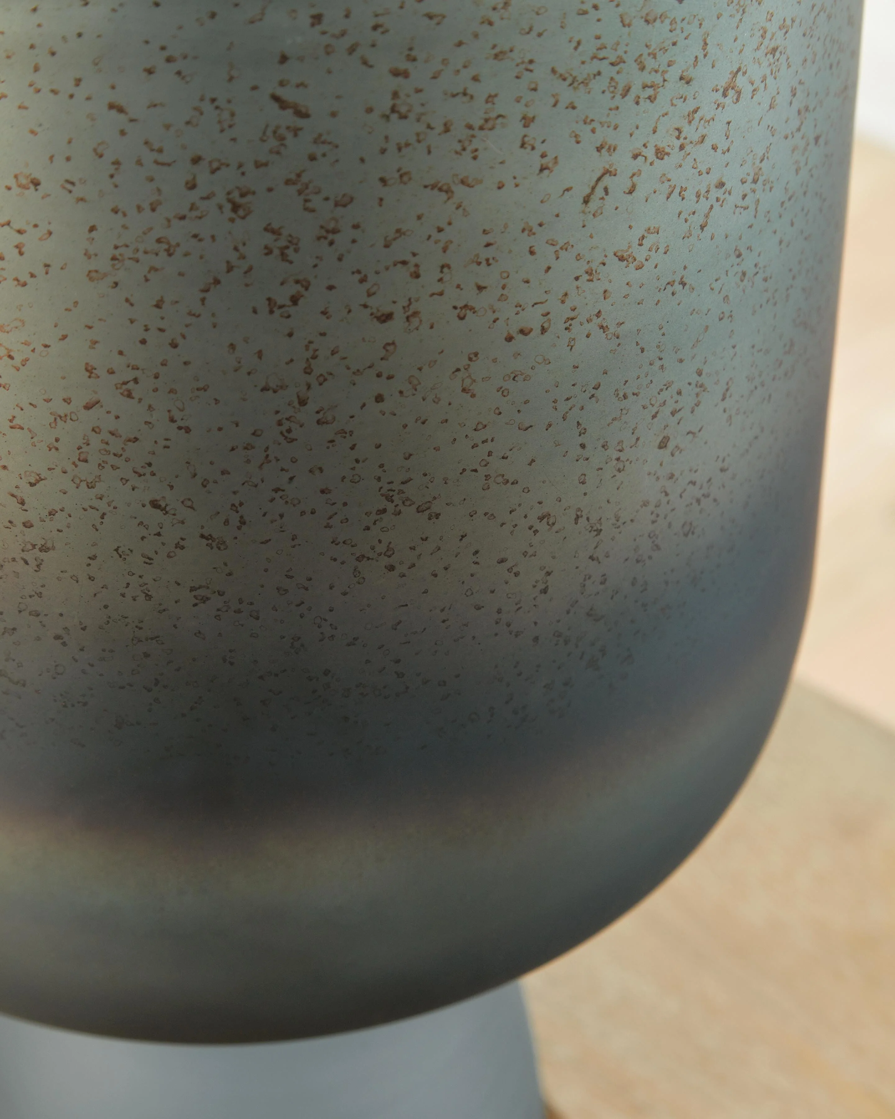 Pennmore Vase - Image 9