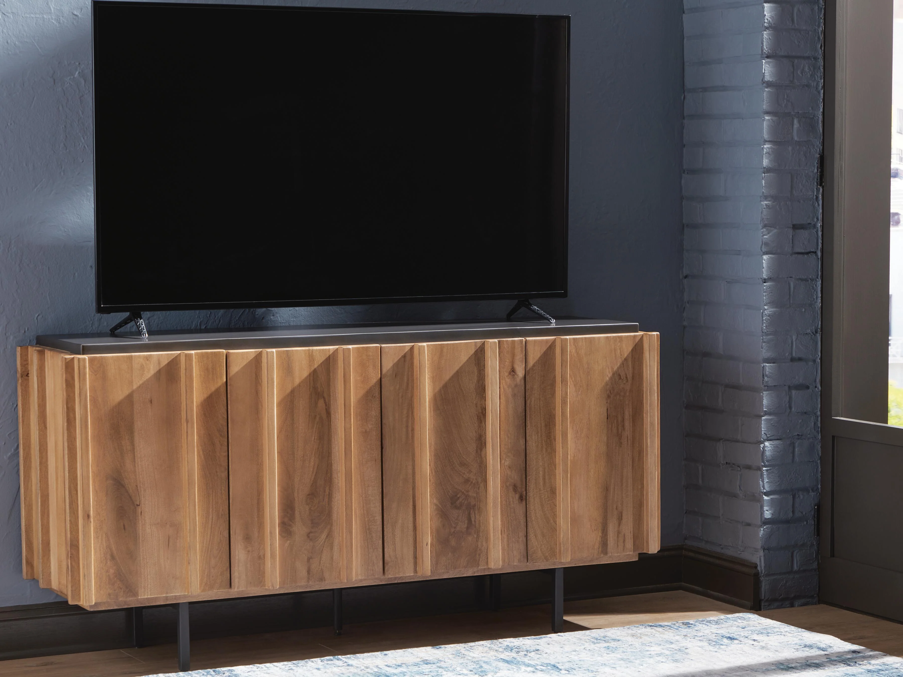 Quintavious Accent Cabinet - Image 6