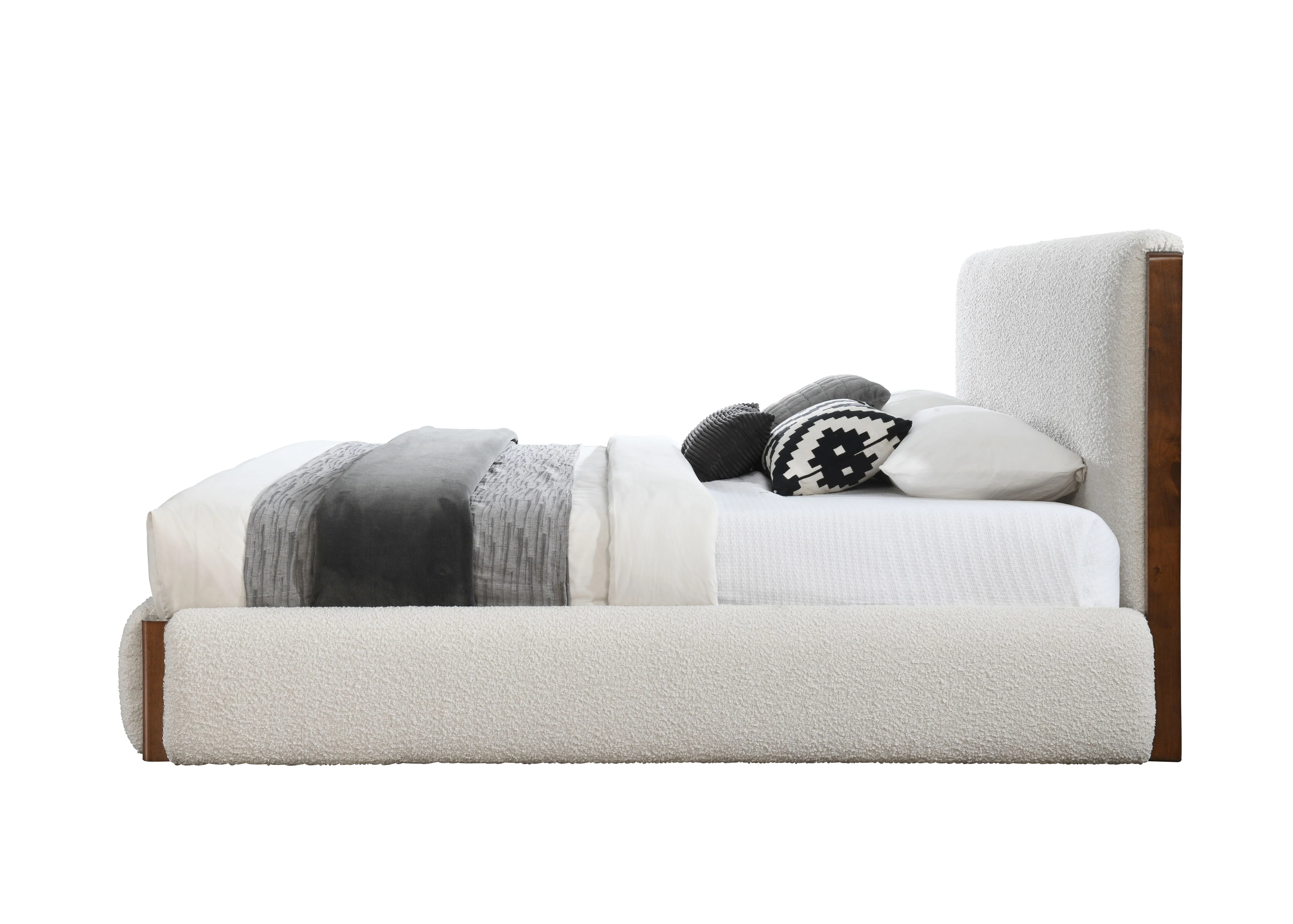 Sandro Eastern King Bed - Image 13