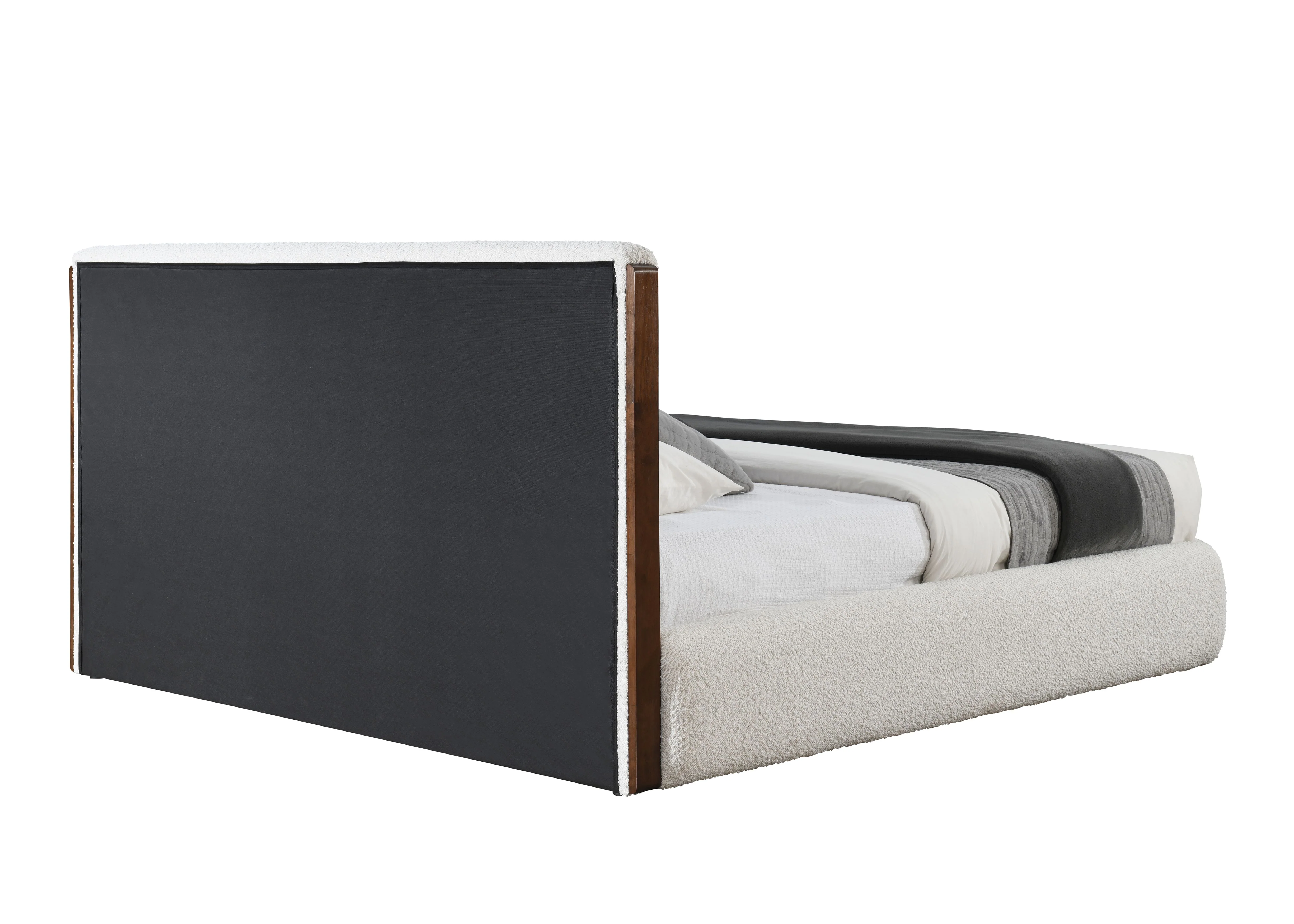 Sandro Eastern King Bed - Image 14