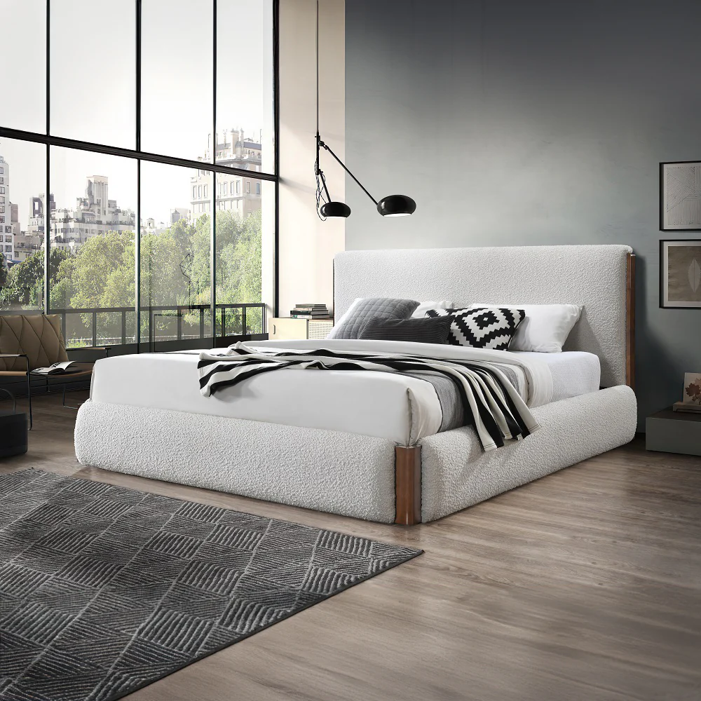 Sandro Eastern King Bed - Image 8