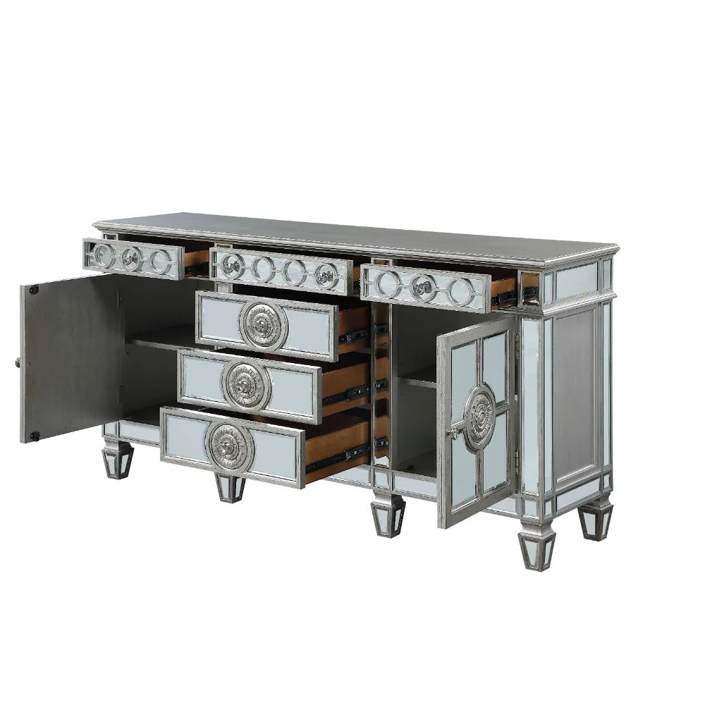 Server - Image 4