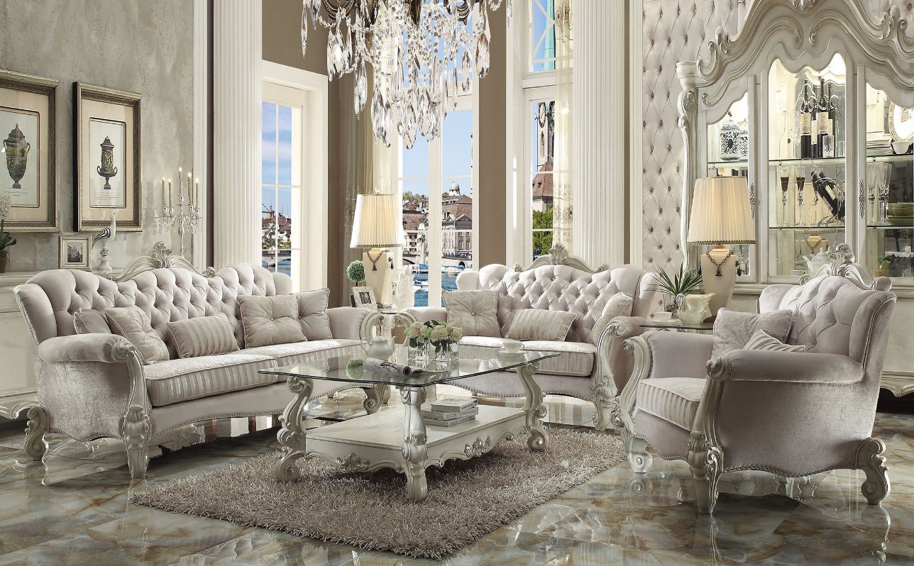 Sofa w/5 Pillows