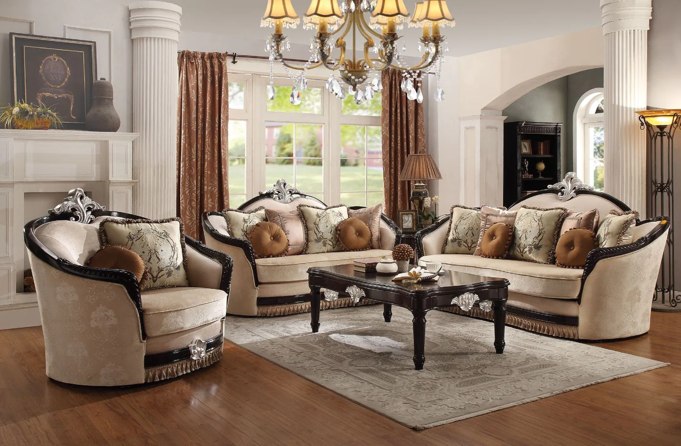 Sofa w/7 Pillows
