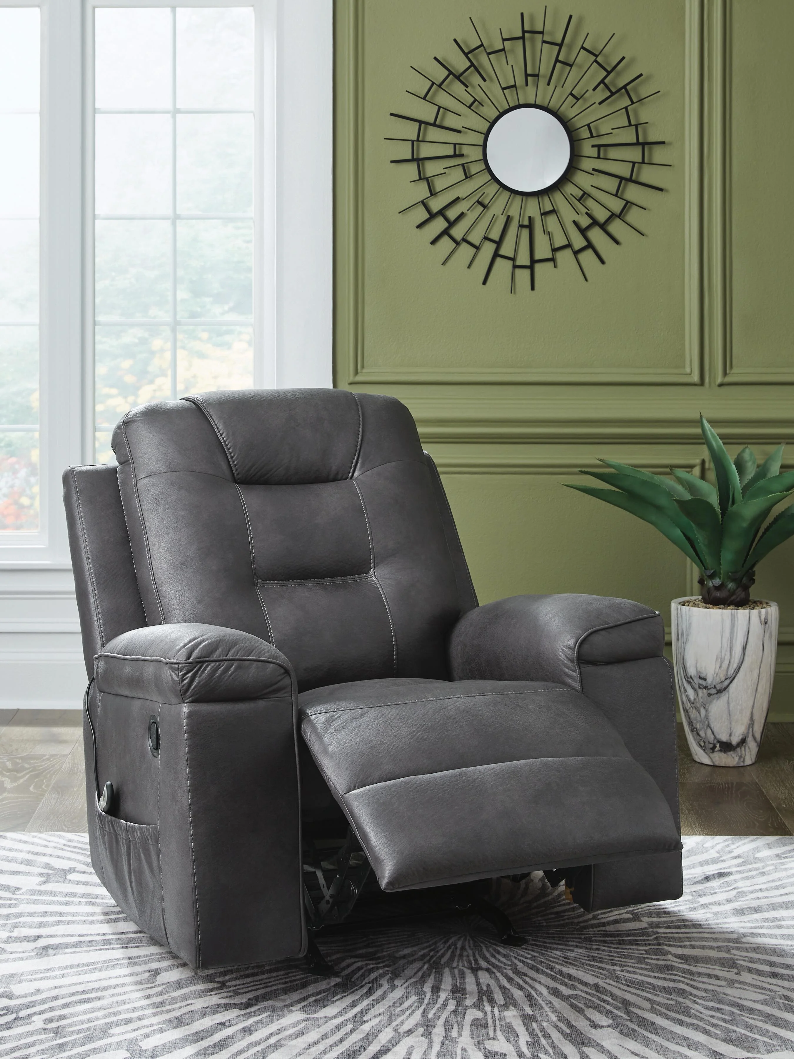 Stockworth Recliner - Image 18