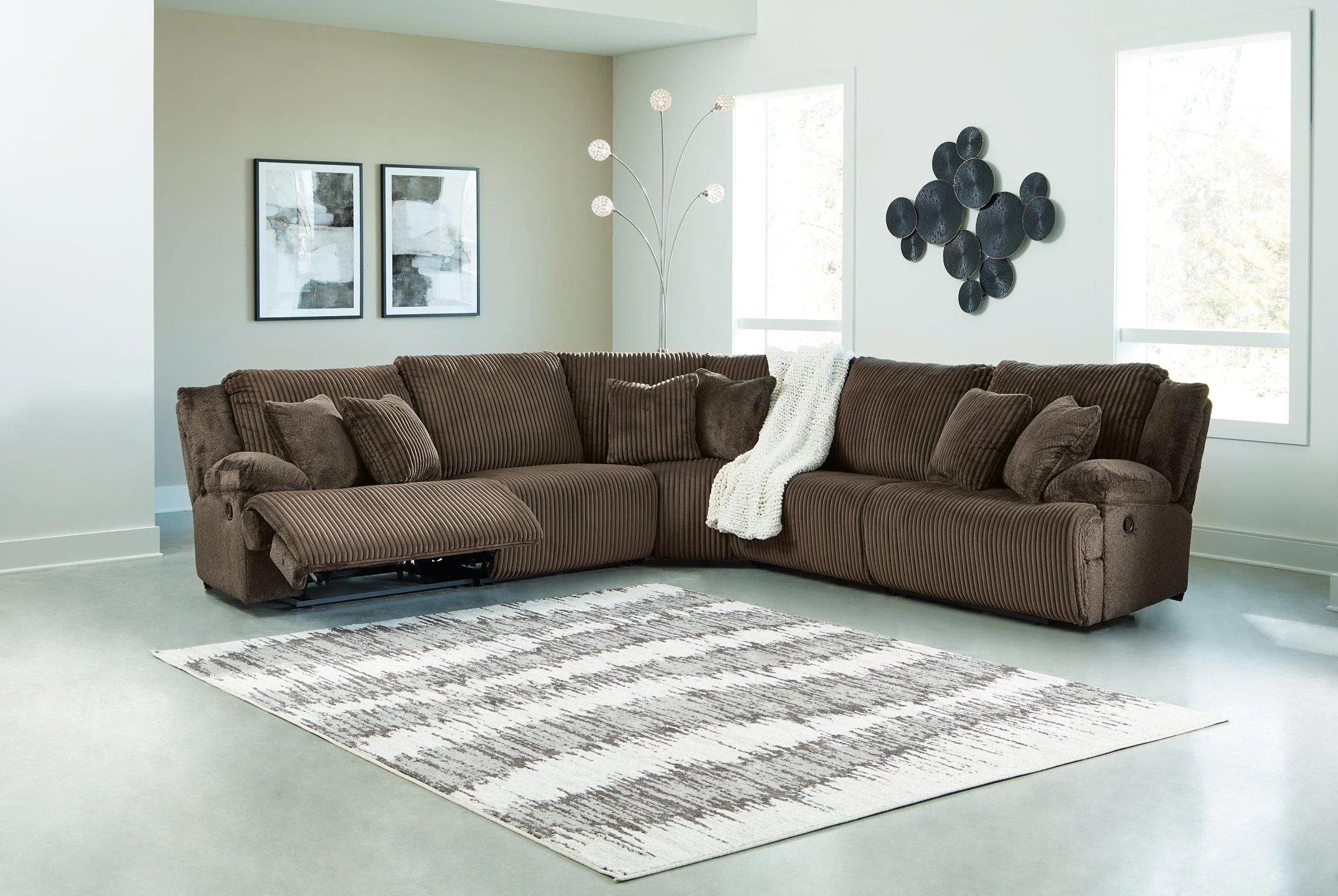 Top Tier Living Room Set - Image 30