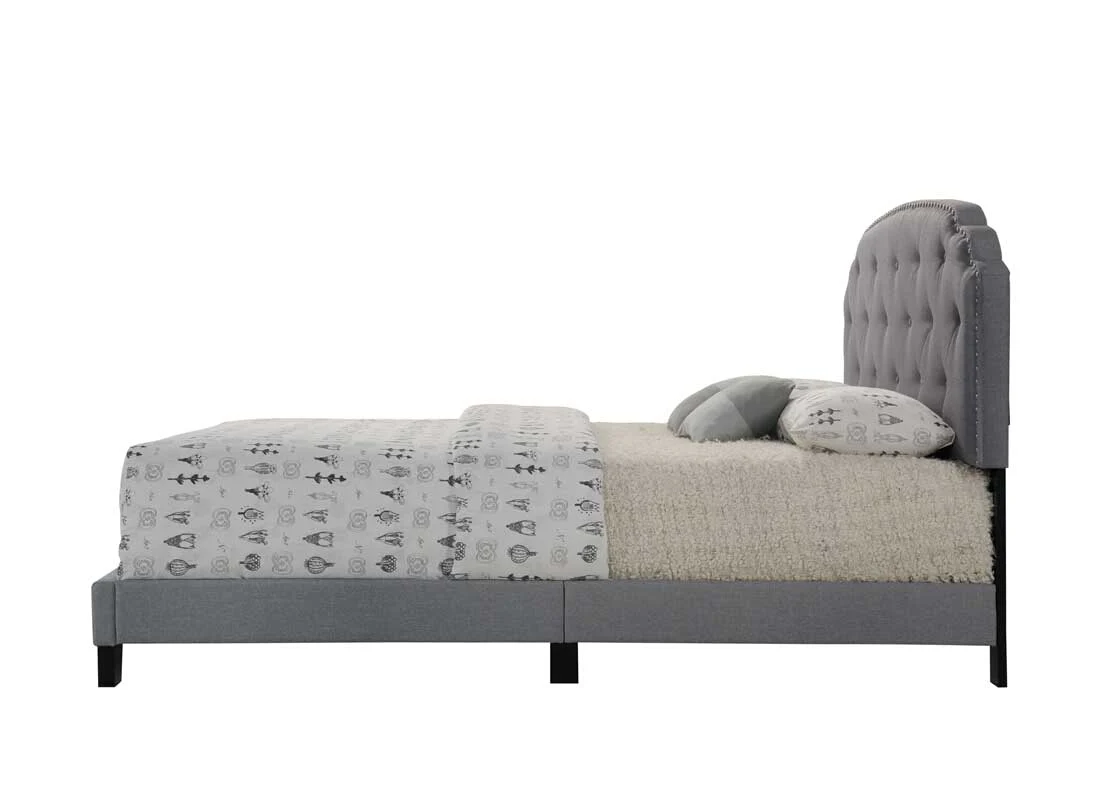 Tradilla Queen Bed - Image 9