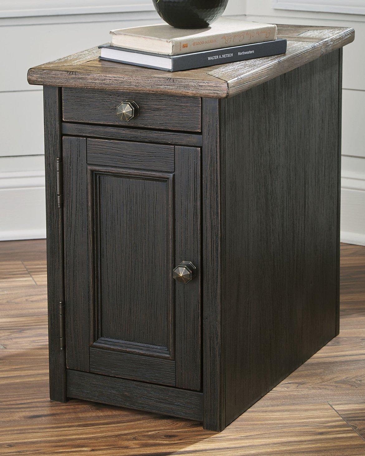 Tyler Creek End Table Set - Image 10