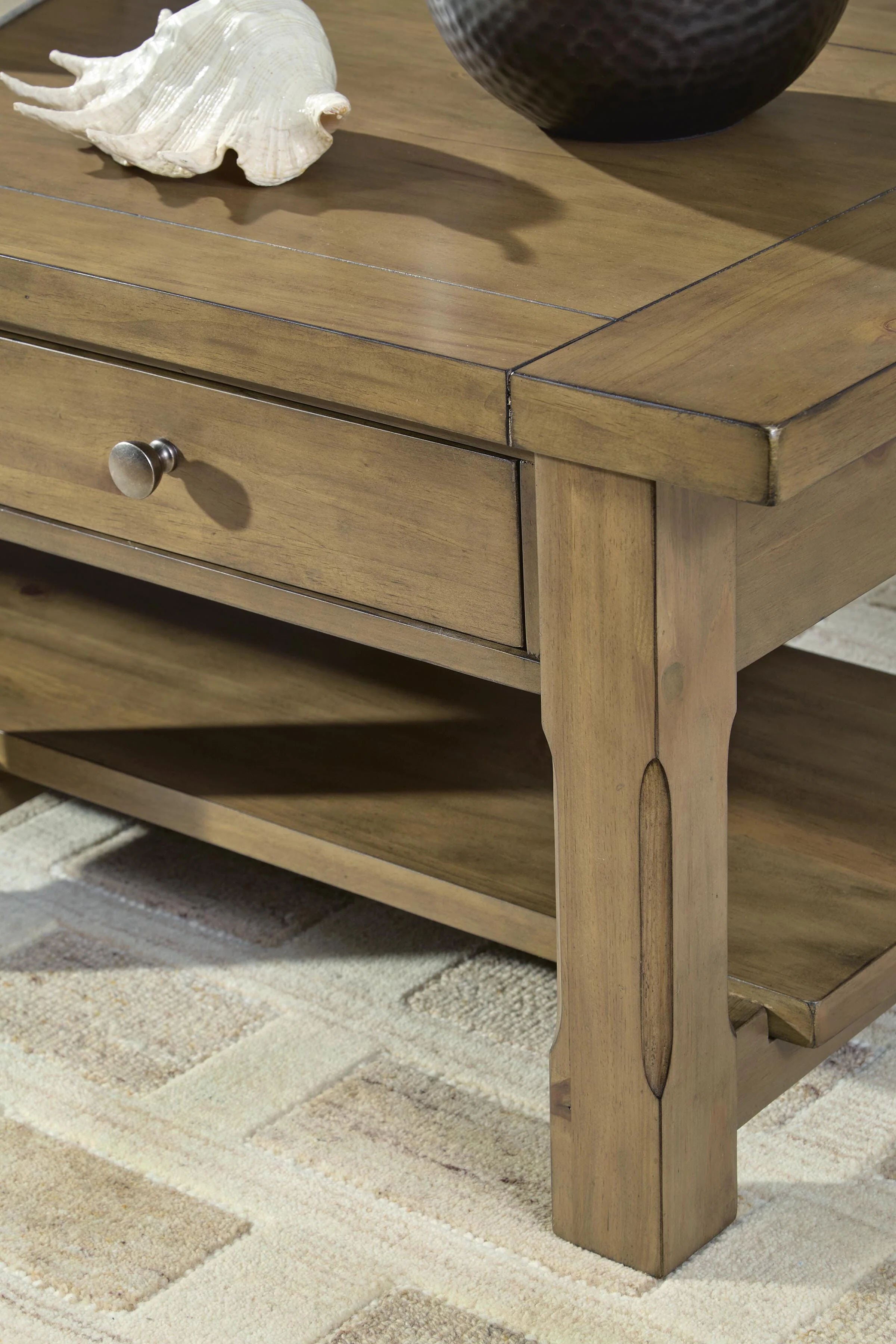 Vandenmore Coffee Table - Image 7