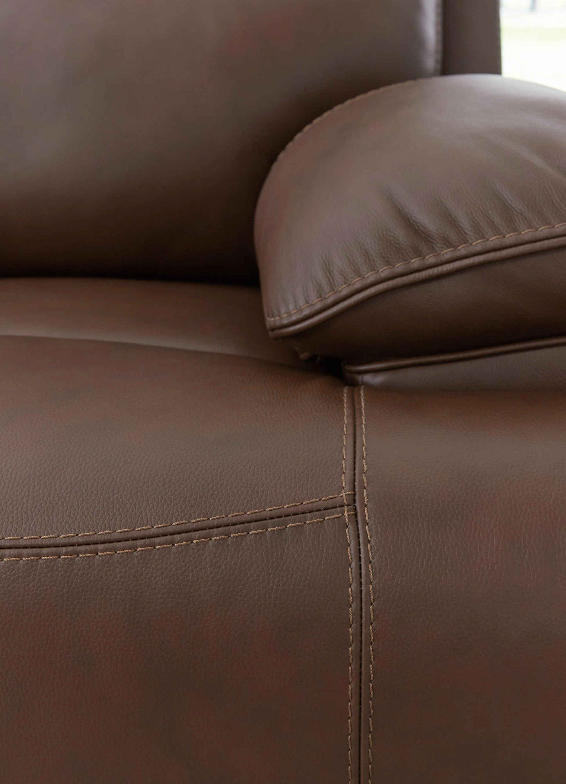 VonRyan Power Recliner - Image 11