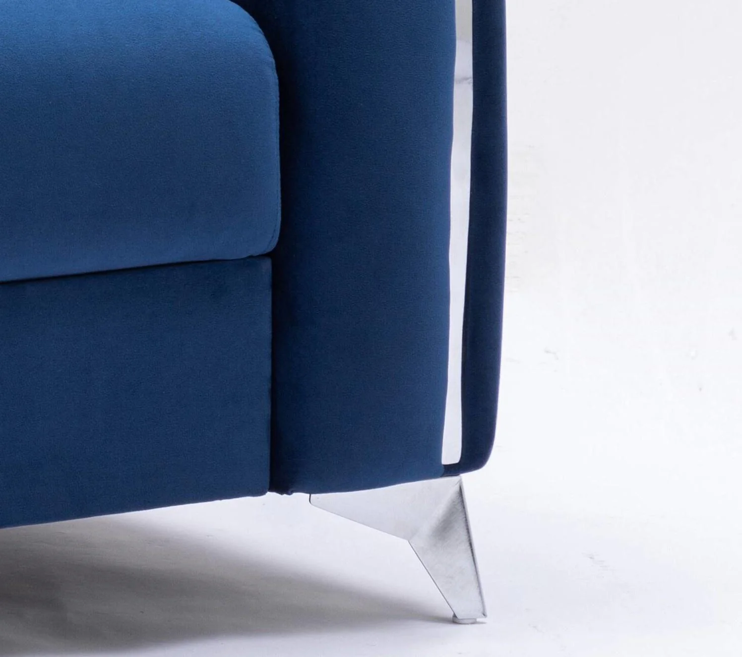 Wenona Sofa - Image 12